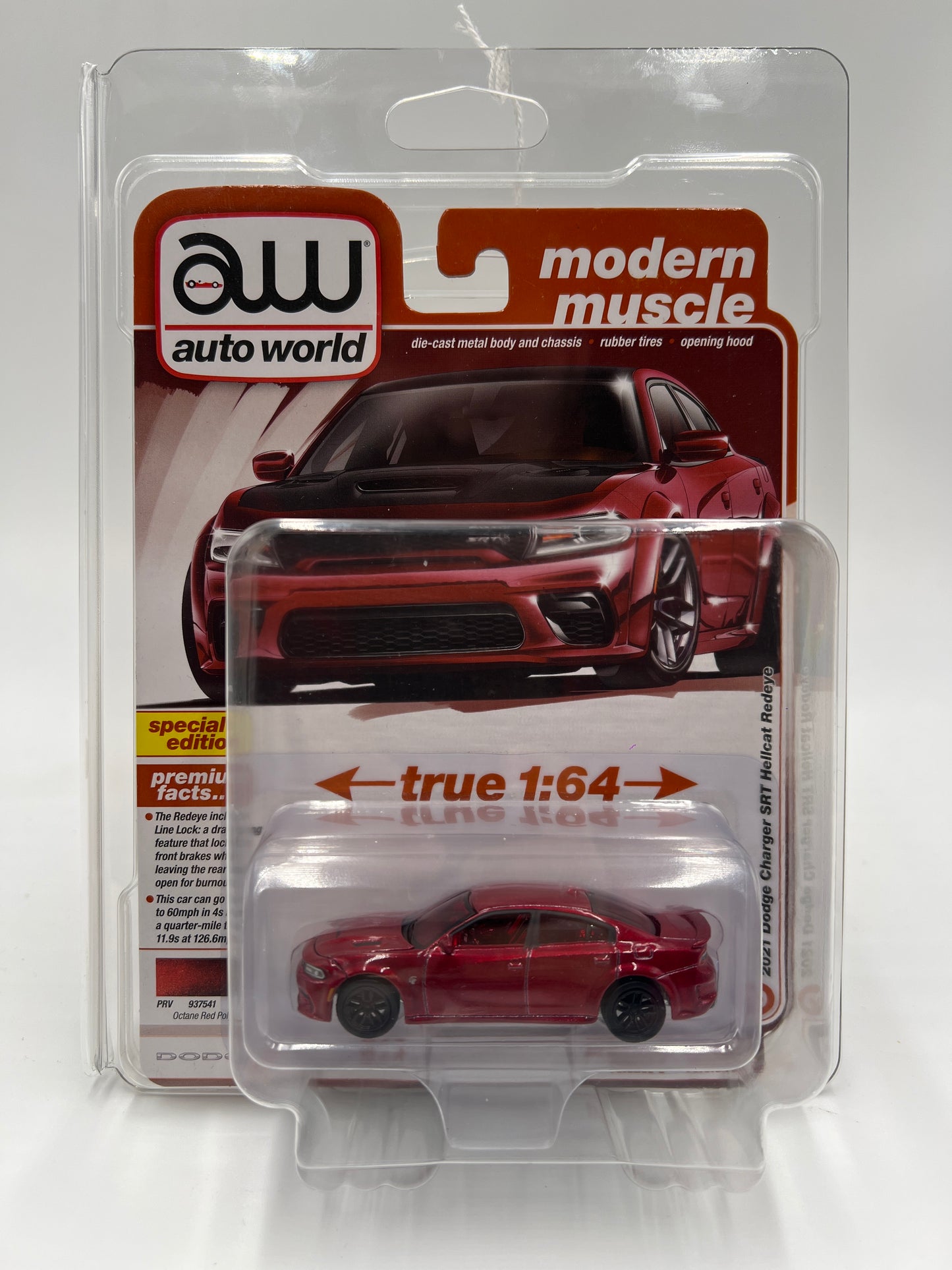 Auto World Modern Muscle Release 5 Version B 2021 Dodge Charger SRT Hellcat Redeye Ultra Red Chase W/Protector