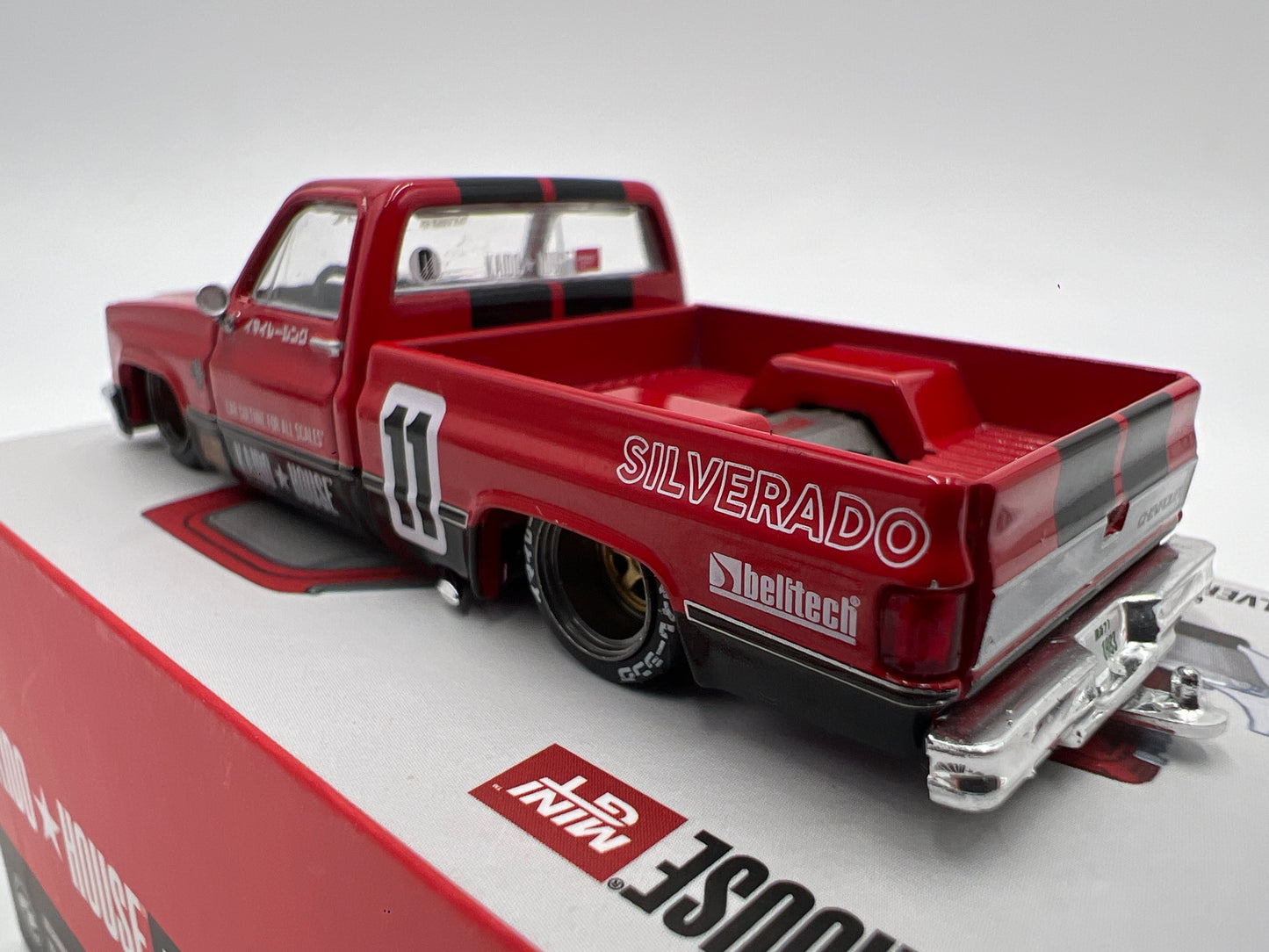 Mini GT x Kaido House #66 Chevrolet Silverado Kaido V1 Red
