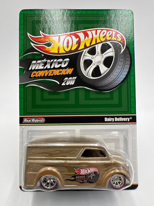 2011 Hot Wheels Mexico Convention 2423/4000 Dairy Delivery Silver W/Protector