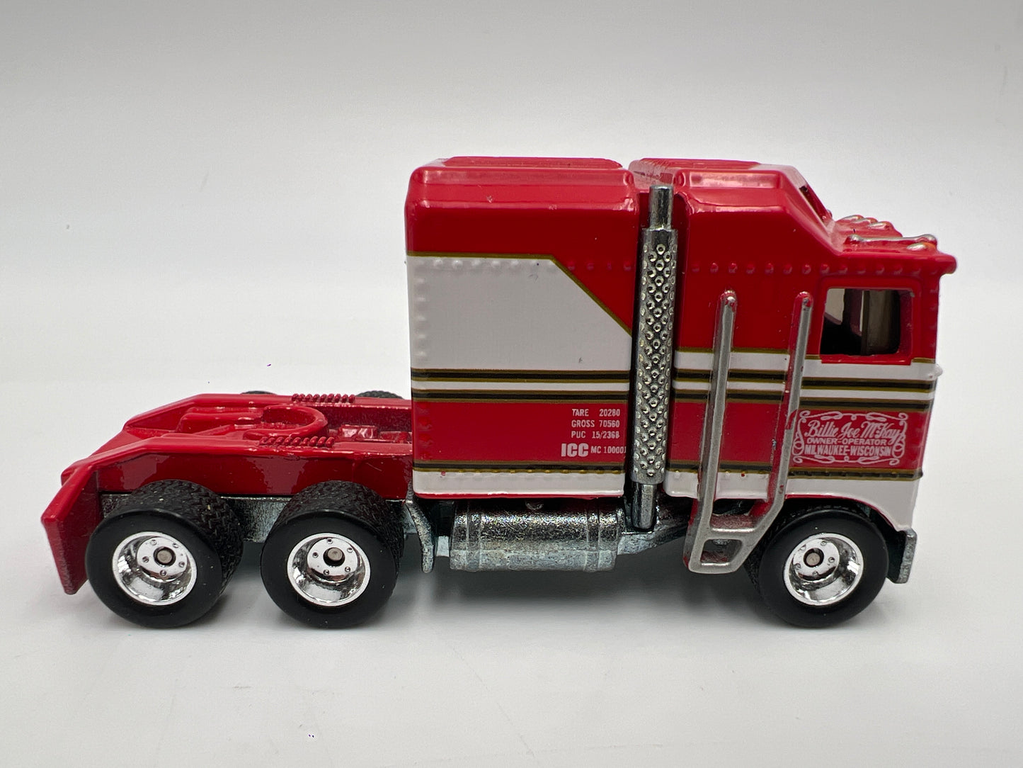 Hot Wheels 1/64 Premium Retro Entertainment BJ & The Bear Thunder Roller Red Loose