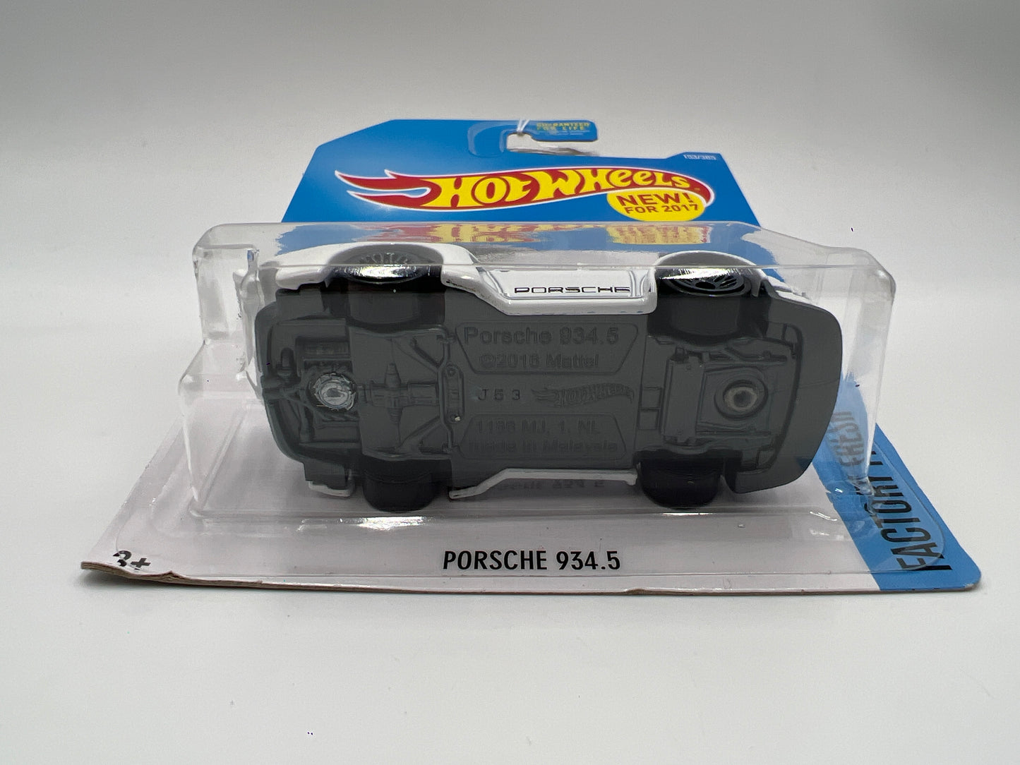 2017 Hot Wheels Factory Fresh #153 Porsche 934.5 White 100C