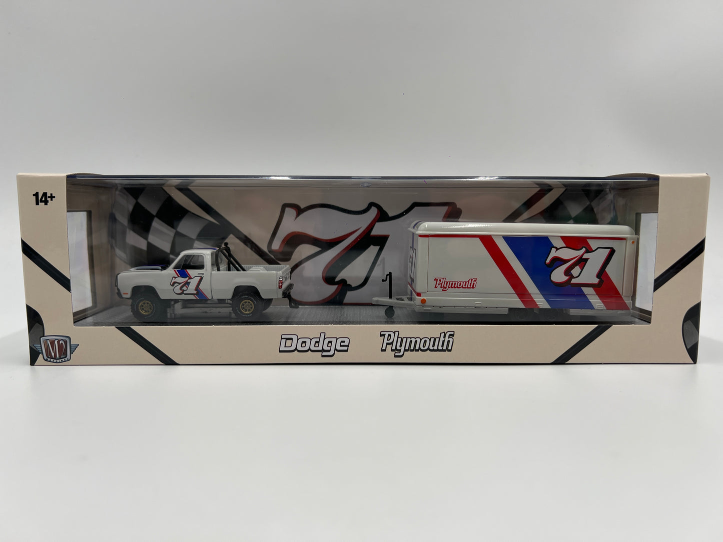 2025 M2 Machines Auto Haulers 1974 Dodge W200 Power Wagon & 1971 Plymouth Hemi Cuda White R85