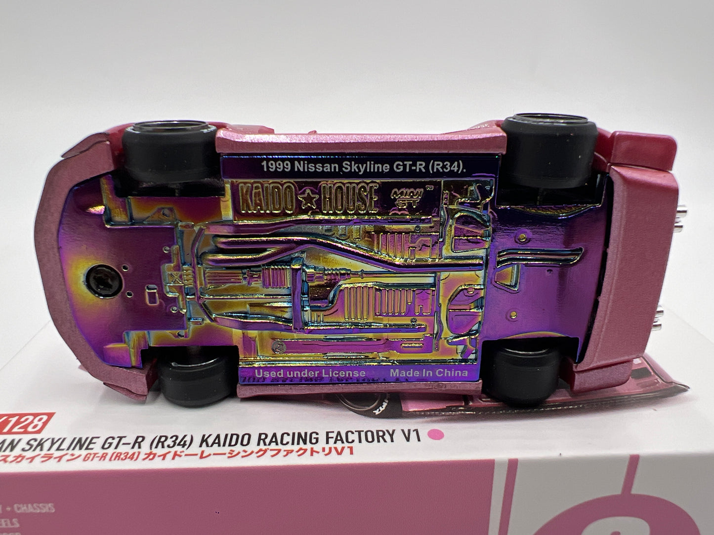 Mini GT Kaido House #128 Nissan Skyline GT-R R34 Kaido Racing Factory V1 Pink