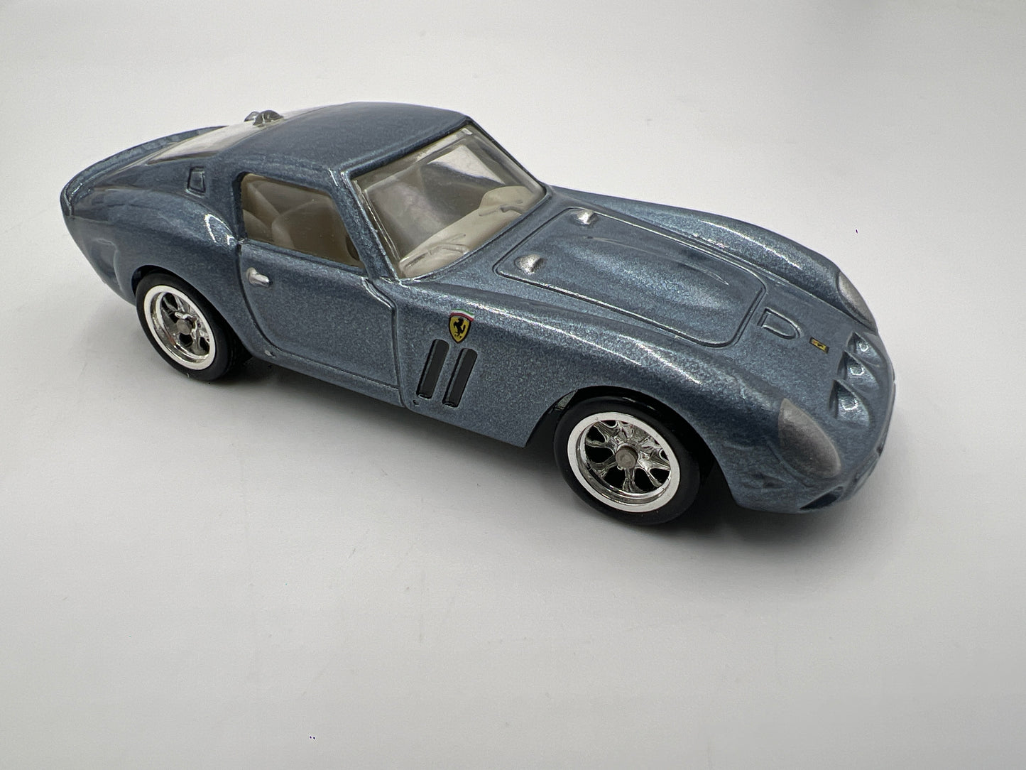 Hot Wheels Garage Loose Ferrari 250 GTO Blue/Silver Tone W/Real Riders