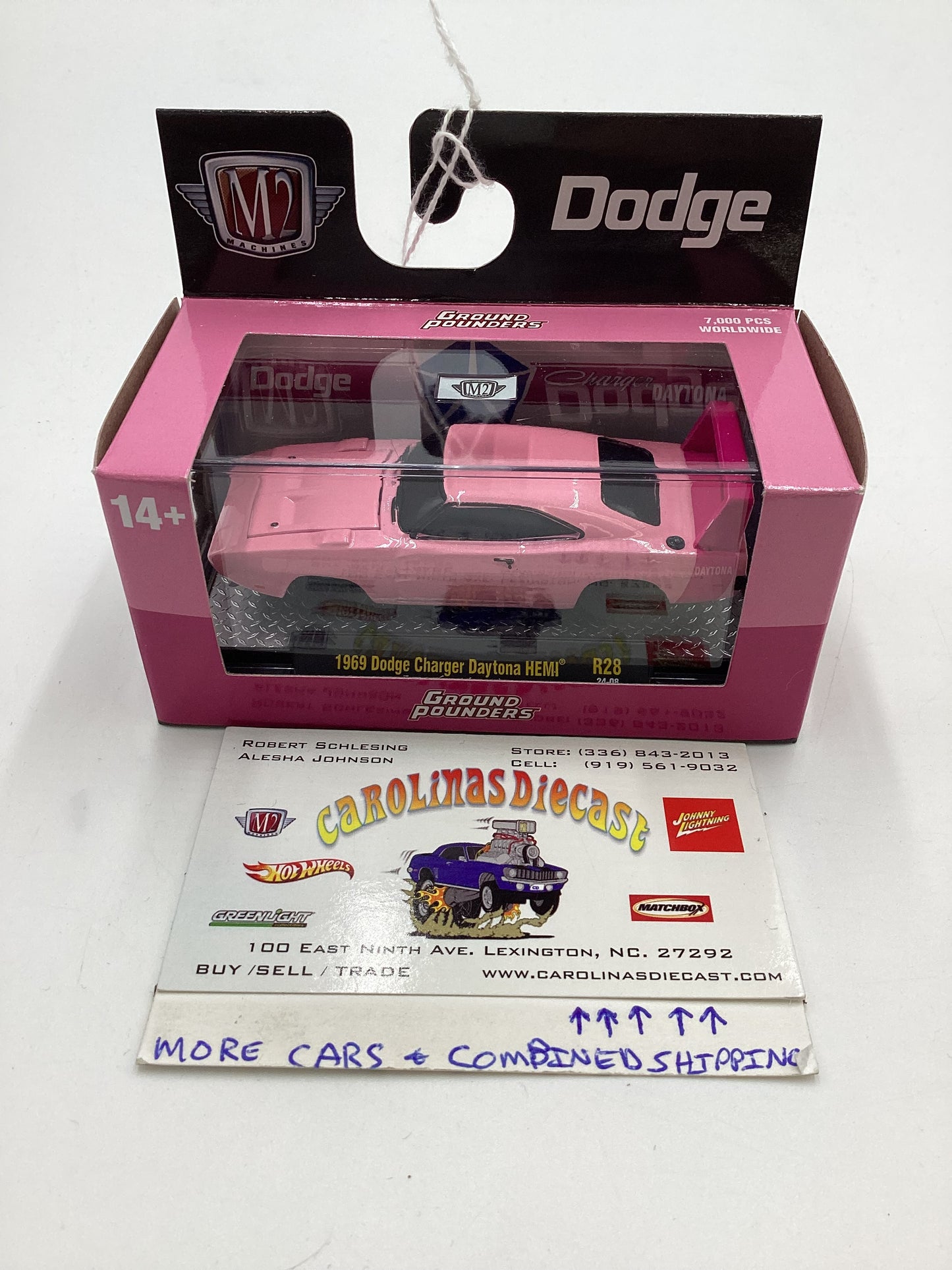 M2 Machines Ground Pounders 1969 Dodge Charger Daytona Hemi Pink R28