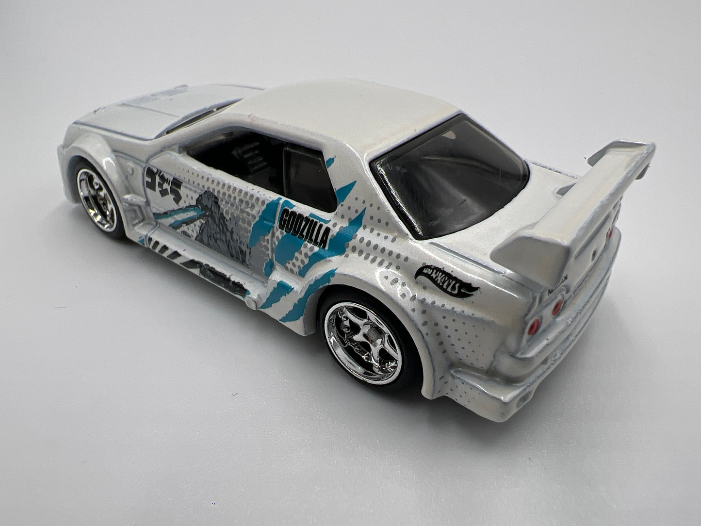 Hot Wheels Nissan Skyline GT-R R32 White Loose CUSTOM