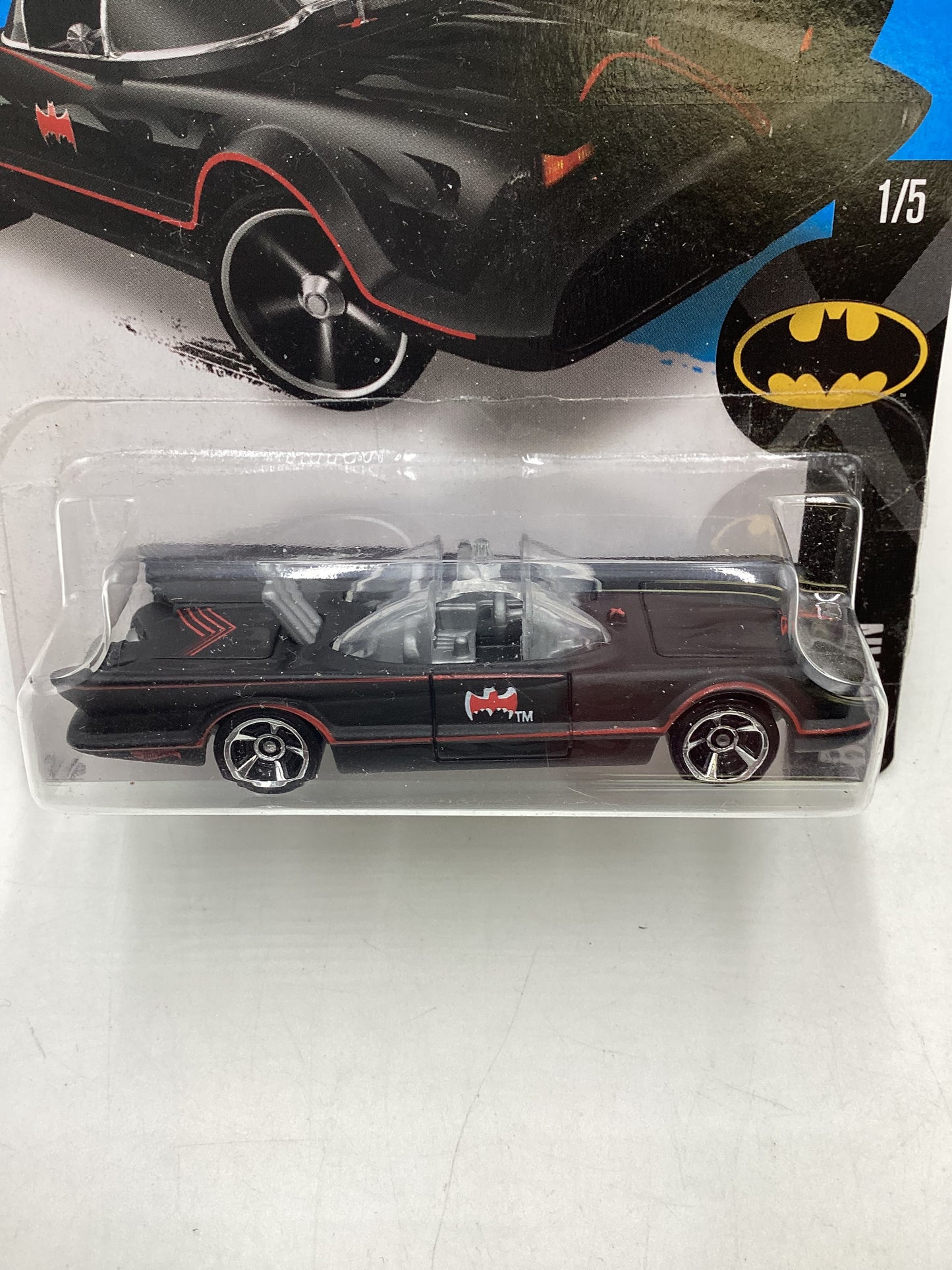 2016 Hot Wheels #226 TV Series Batmobile 119E