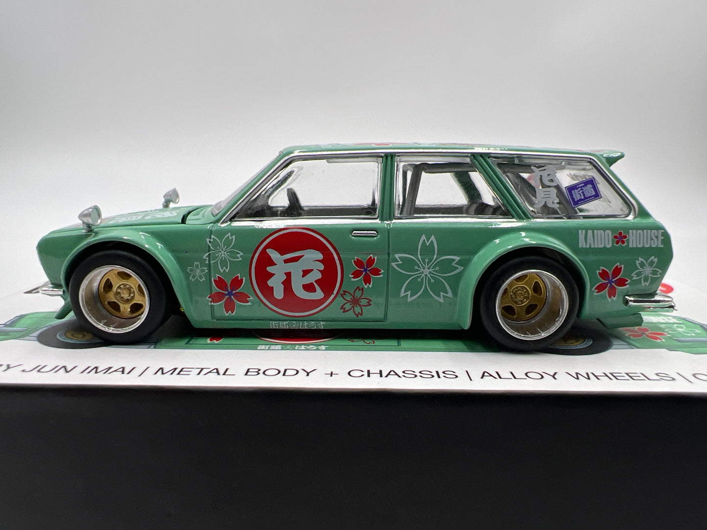 Mini GT Kaido House #013 Datsun 510 Wagon Green