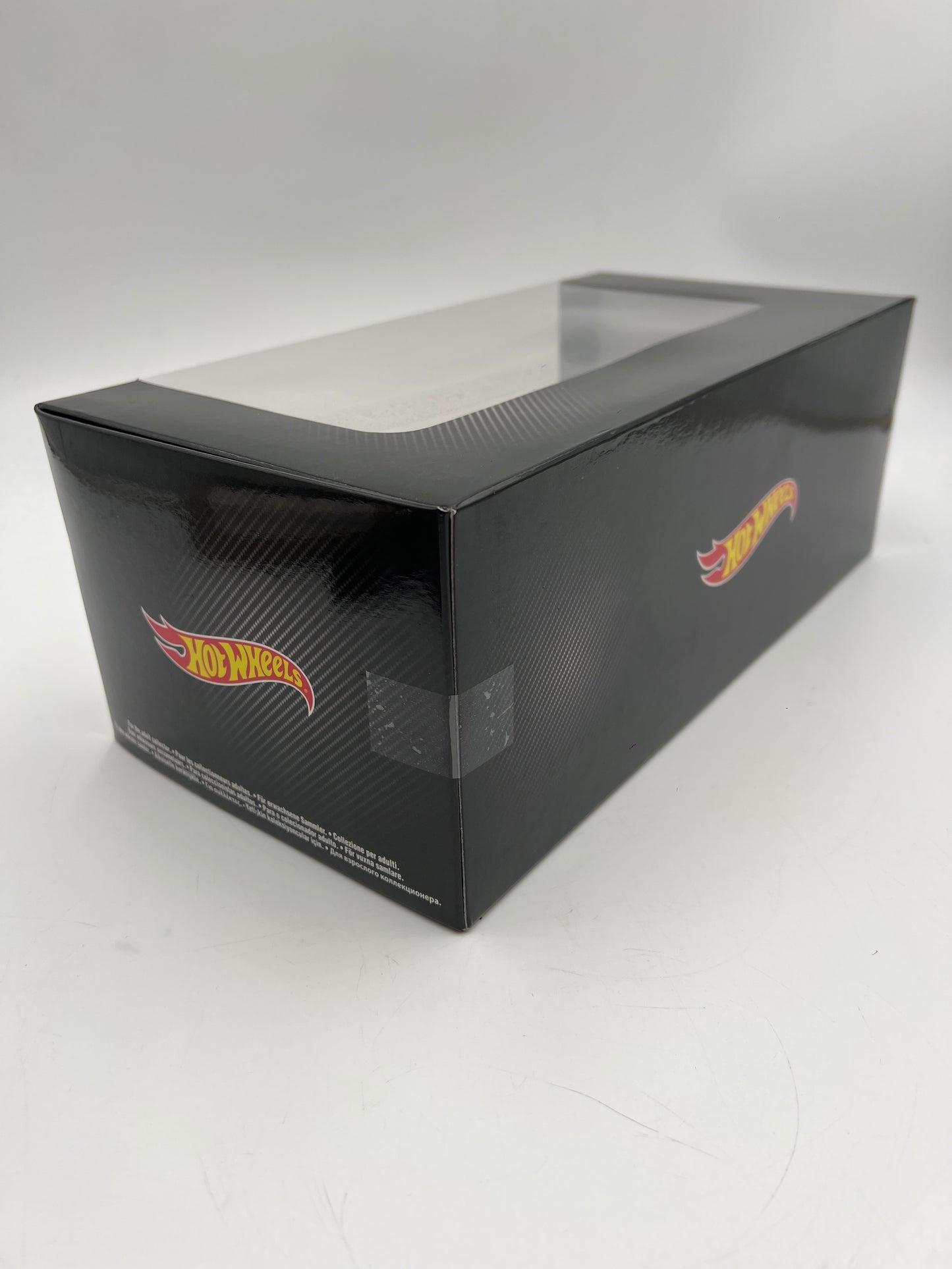 Hot Wheels Elite 1:18 Scale 007 Goldfinger Aston Martin DB5 Silver