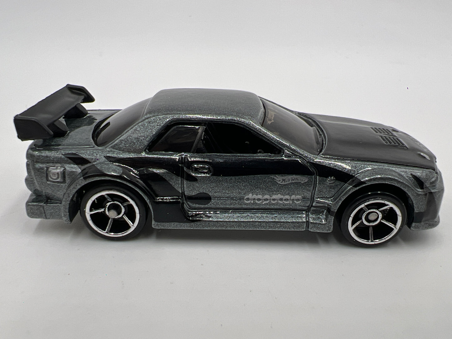 Hot Wheels 1/64 Dropstars Nissan Skyline Gray Loose