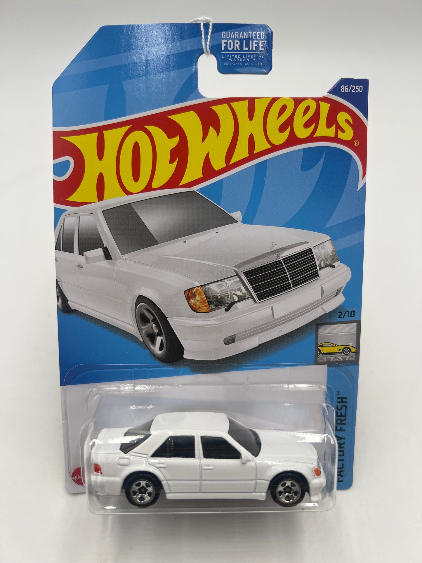 2022 Hot Wheels #86 Mercedes-Benz 500 E Dollar General Exclusive 240A