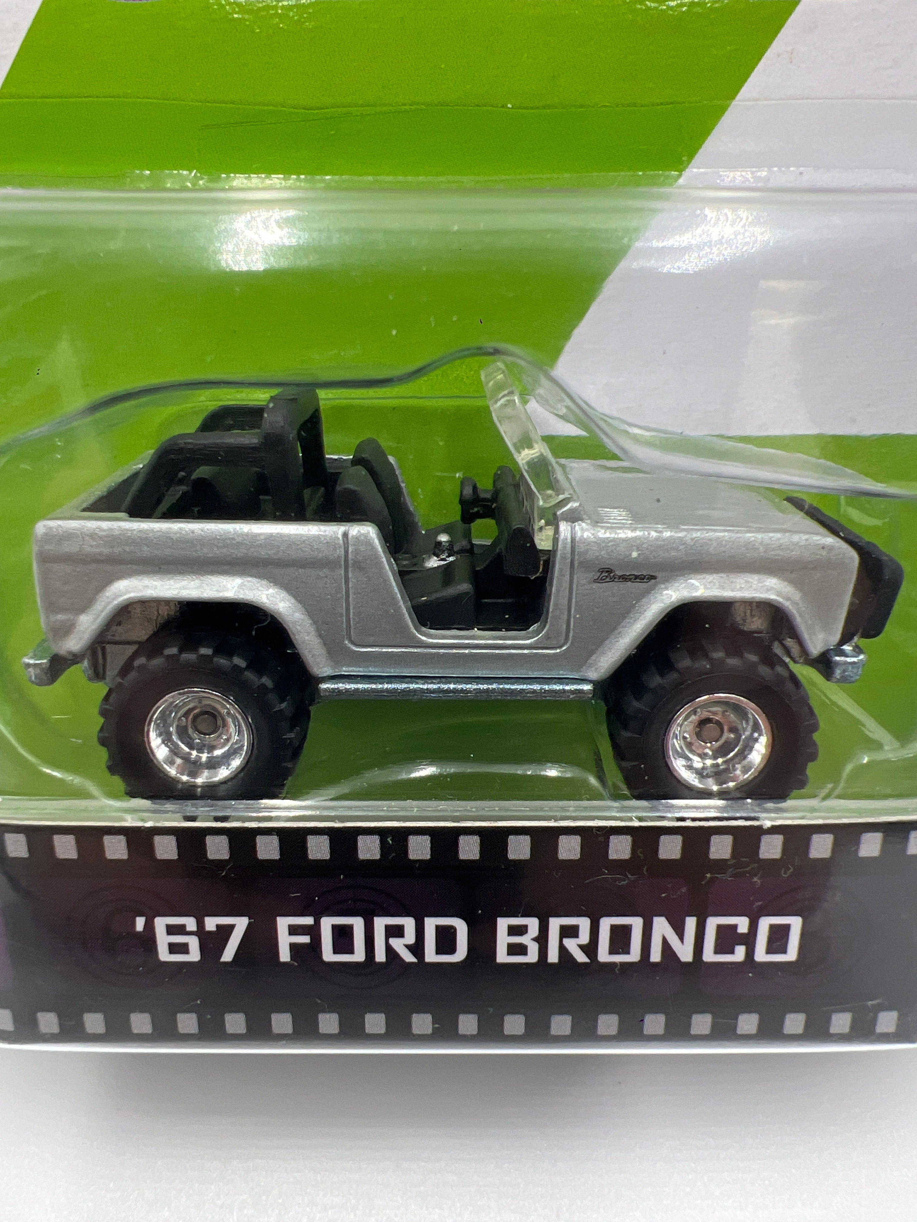 Hot Wheels Retro Entertainment Zoolander 67 Ford Bronco Silver