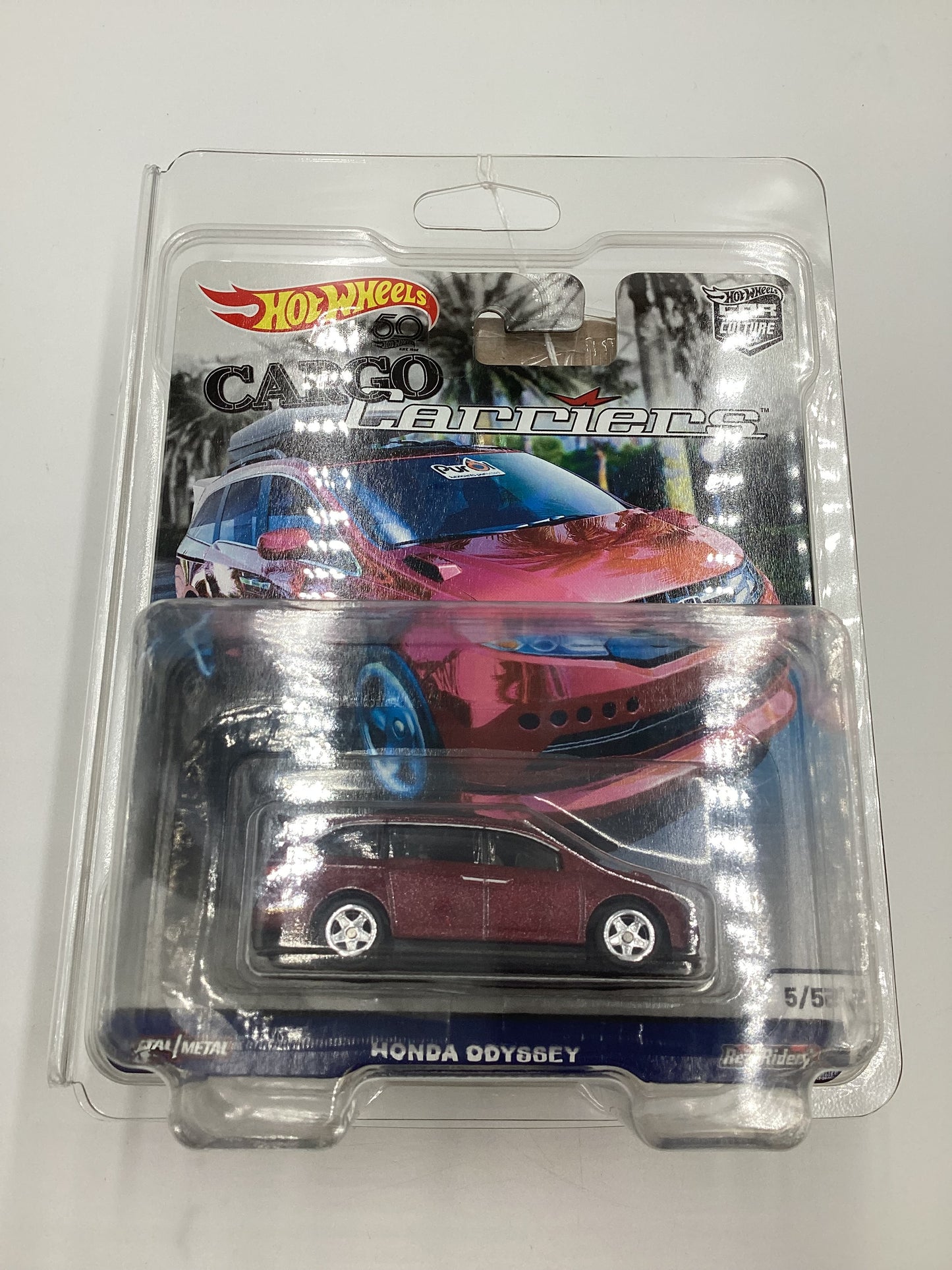 Hot wheels Car Culture Cargo Carriers #5 Honda Odyssey Red with protector