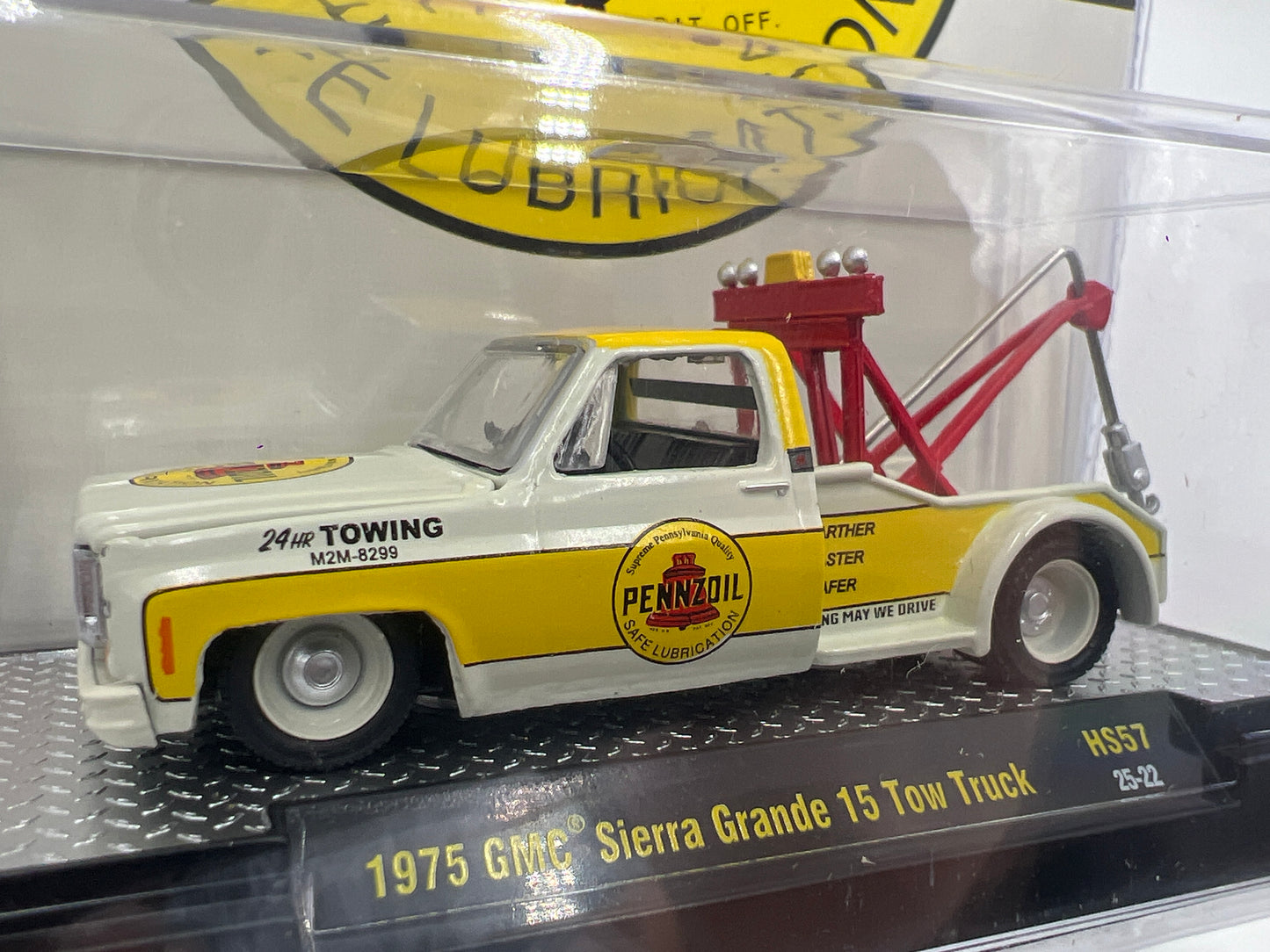 2025 M2 Machines Hobby Exclusive Pennzoil 1975 GMC Sierra Grande 15 Tow Truck HS57 198A