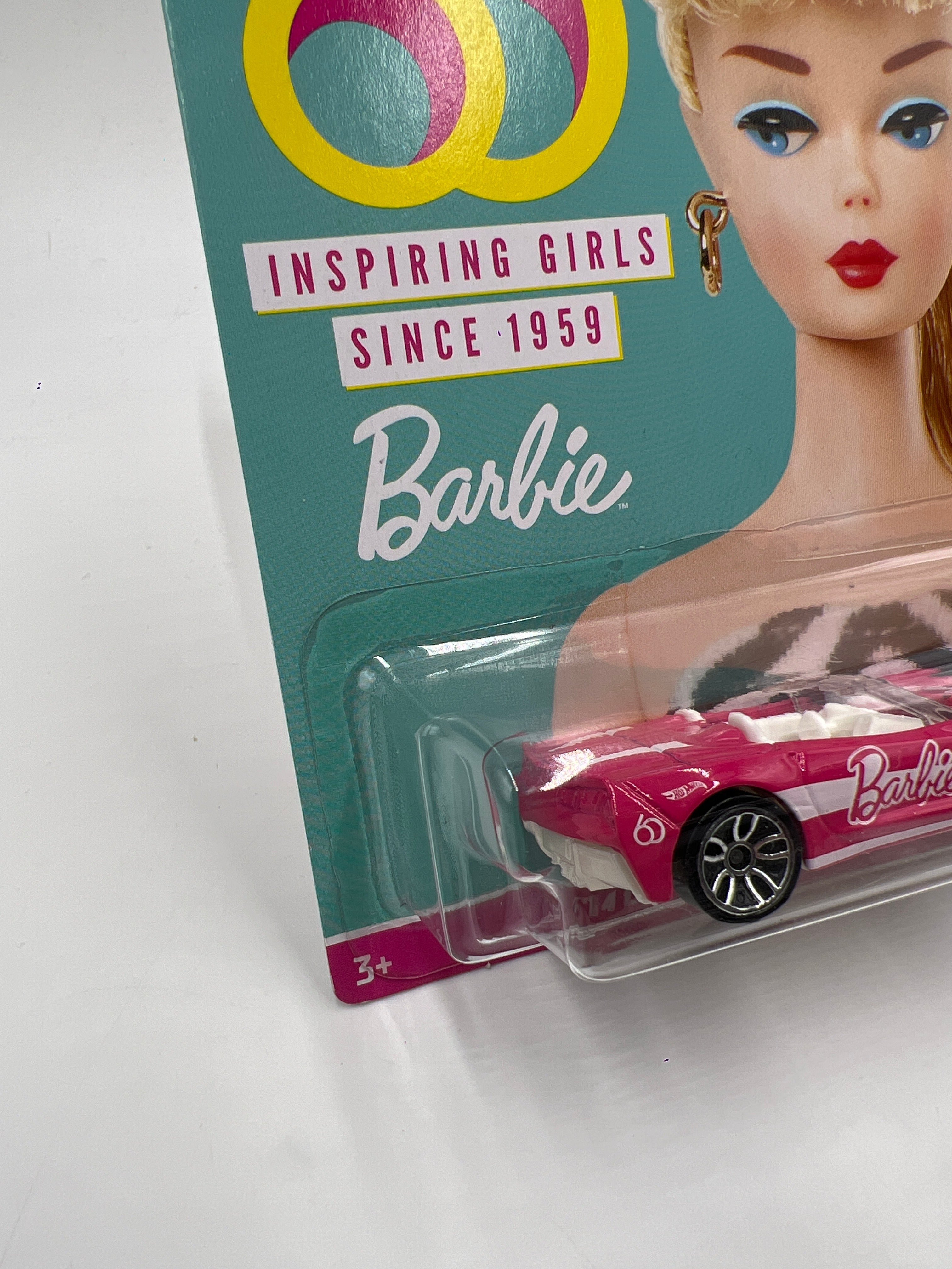 2019 Hot Wheels 60 Years Barbie 14 Corvette Stingray Pink 121A
