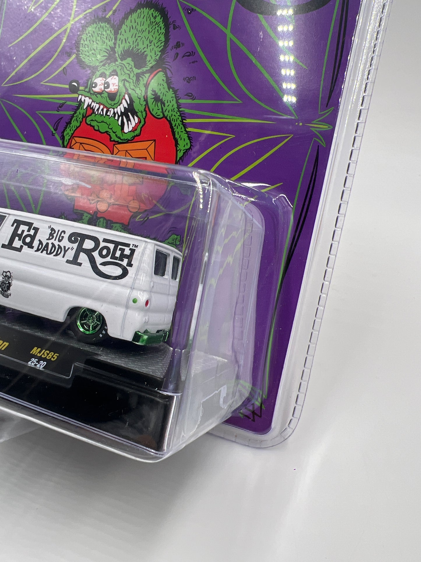 2025 M2 Machines Mijo Exclusives CHASE 1/450 Big Daddy Ed Roth 1964 Dodge A100 Panel Van White MJS85