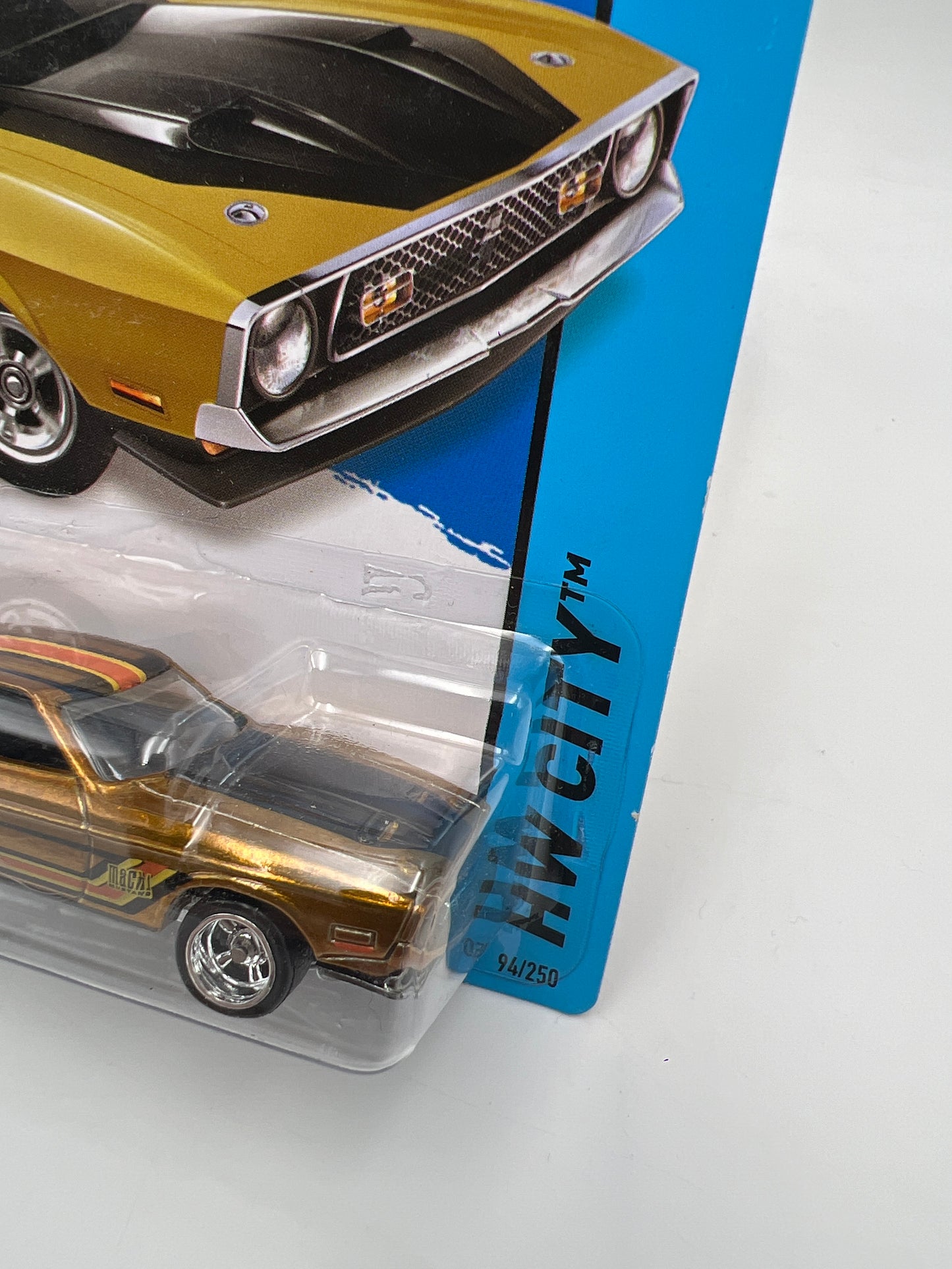2014 Hot Wheels Super Treasure Hunt #94 1971 Mustang Mach 1 Gold W/Protector