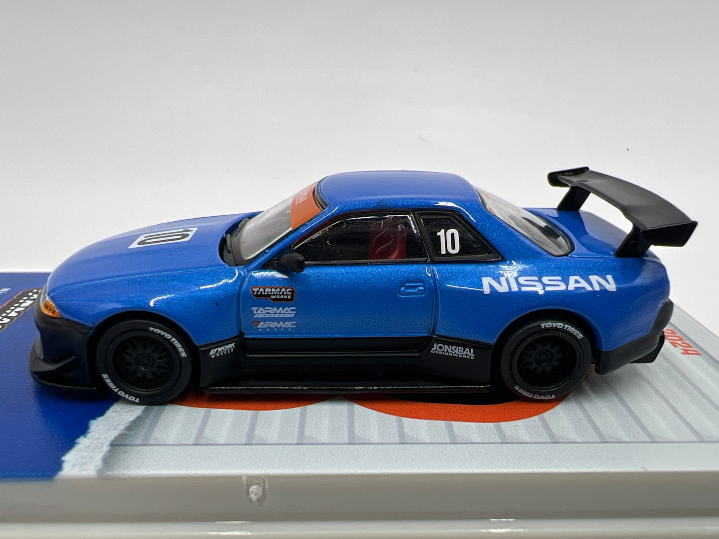 Tarmac Works 10th Anniversary Nissan Skyline R32 Widebody Jonsibal Blue/Black