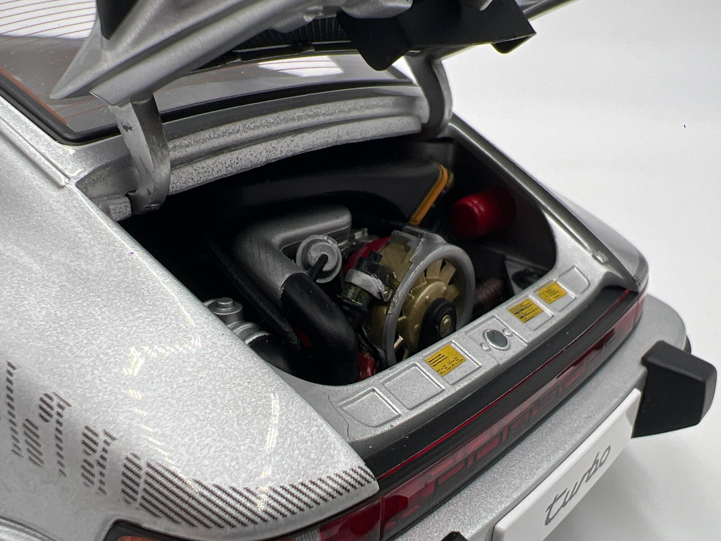 Rare AutoArt 1:18 Scale Porsche 911 930 3.0 Turbo Silver Loose VHTF Exceptional Detail