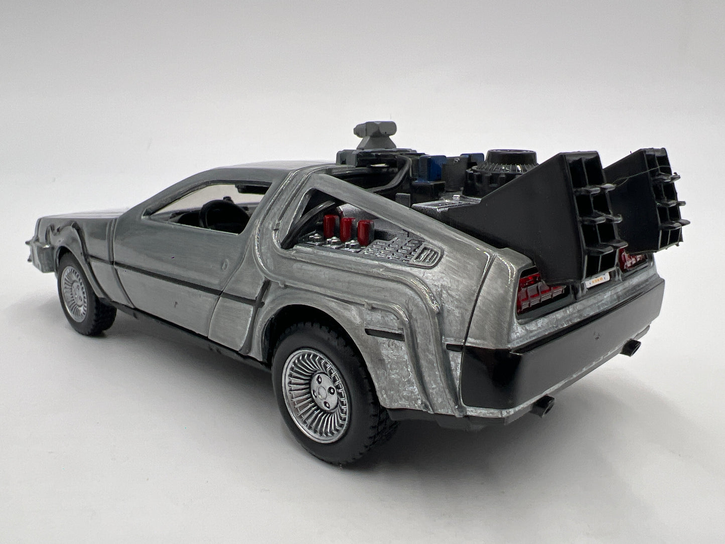 Jada 1/32 Scale Back To The Future Time Machine Outatime