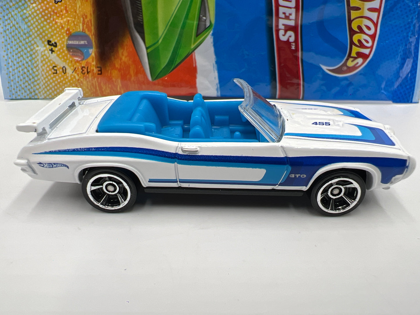 2012 Hot Wheels Mystery Models #5 70 Pontiac GTO White/Blue W/Poster