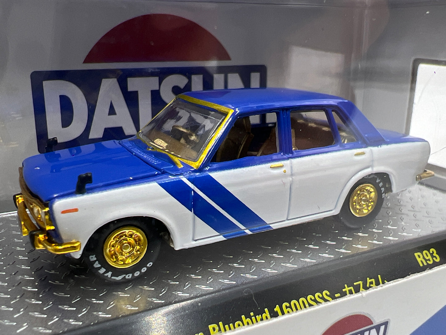M2 Machines R93 CHASE 1969 Datsun Bluebird 1600SS