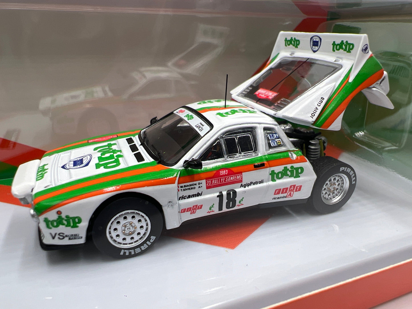 Tarmac Works 1/64 Totip Rallye Sanremo 1983 Lancia 037 Rally