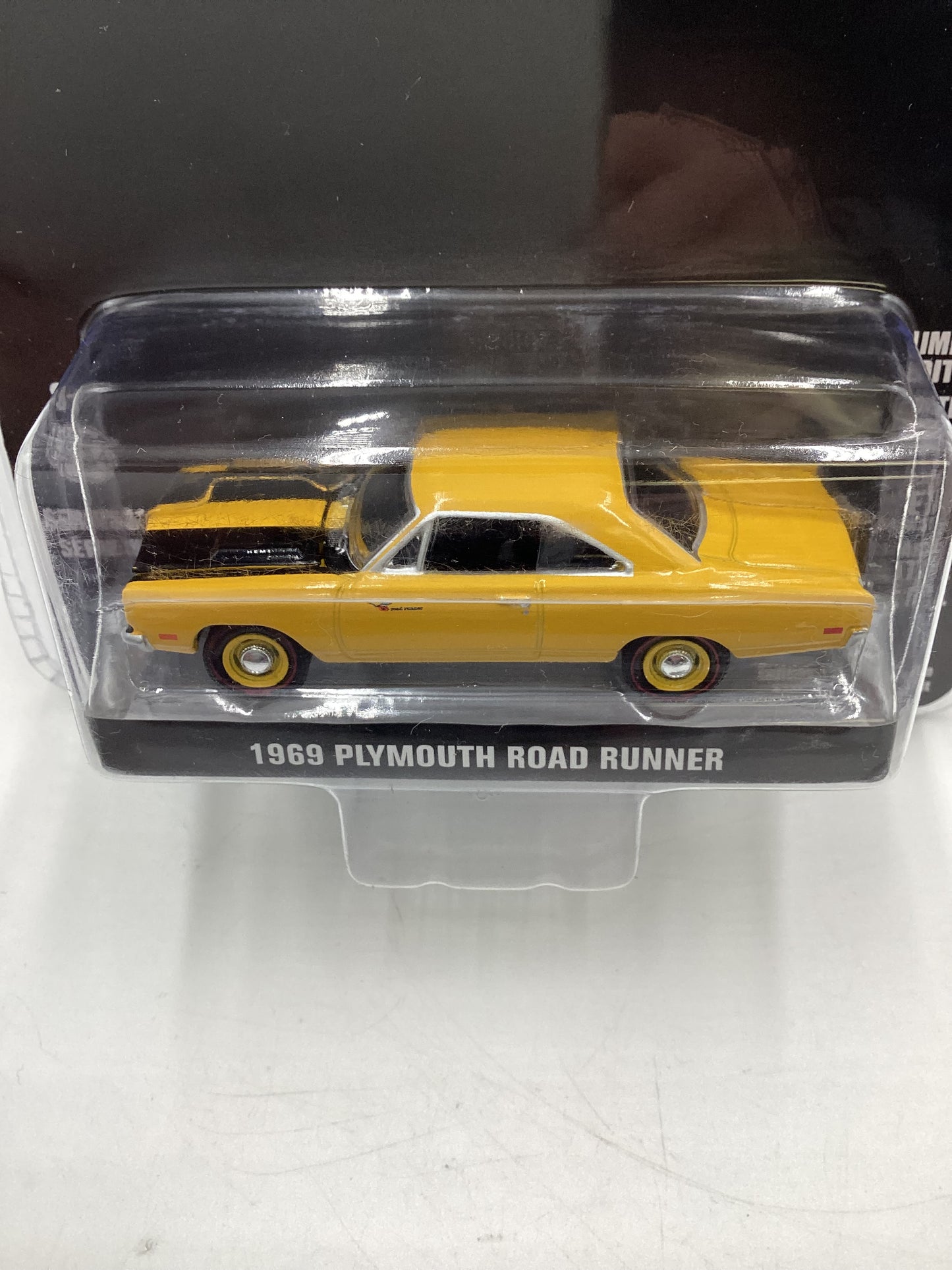 Greenlight Hollywood Series 31 Pawn Stars 1969 Plymouth Road Runner Yellow 179D