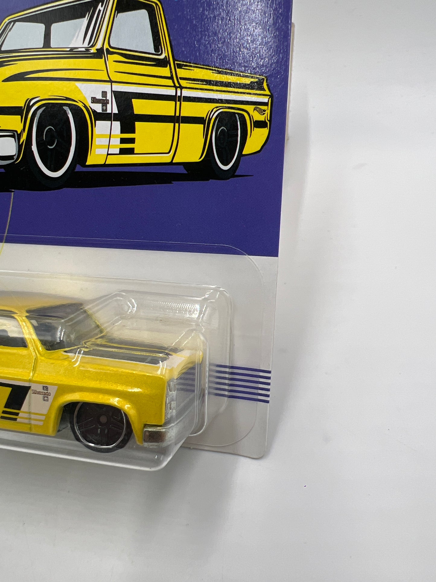 Hot Wheels Walmart Exclusive American Truck Series #5 83 Chevy Silverado Yellow W/Protector