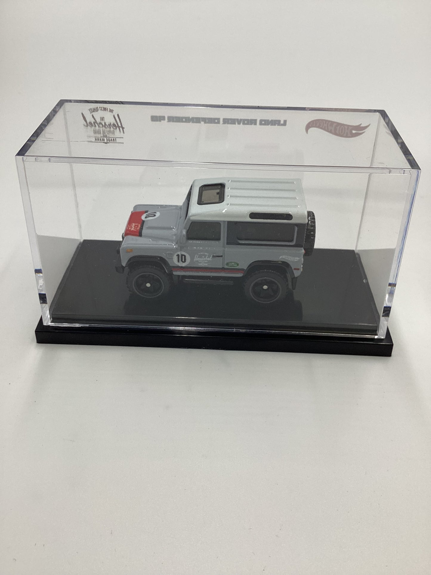 2021 Hot Wheels X Herschel W/Bag Land Rover Defender 90 VHTF