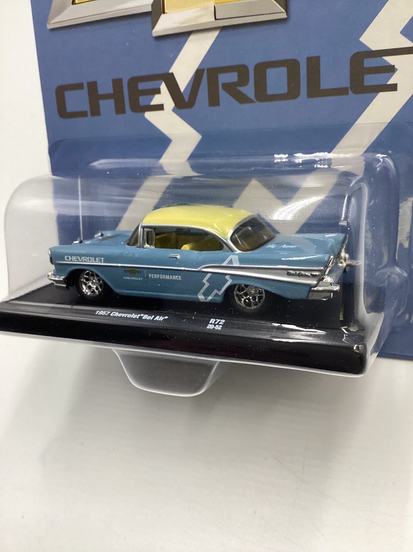 M2 Machine Auto Drivers Chevrolet 1957 Chevrolet Bel Air Light Blue R72 191C