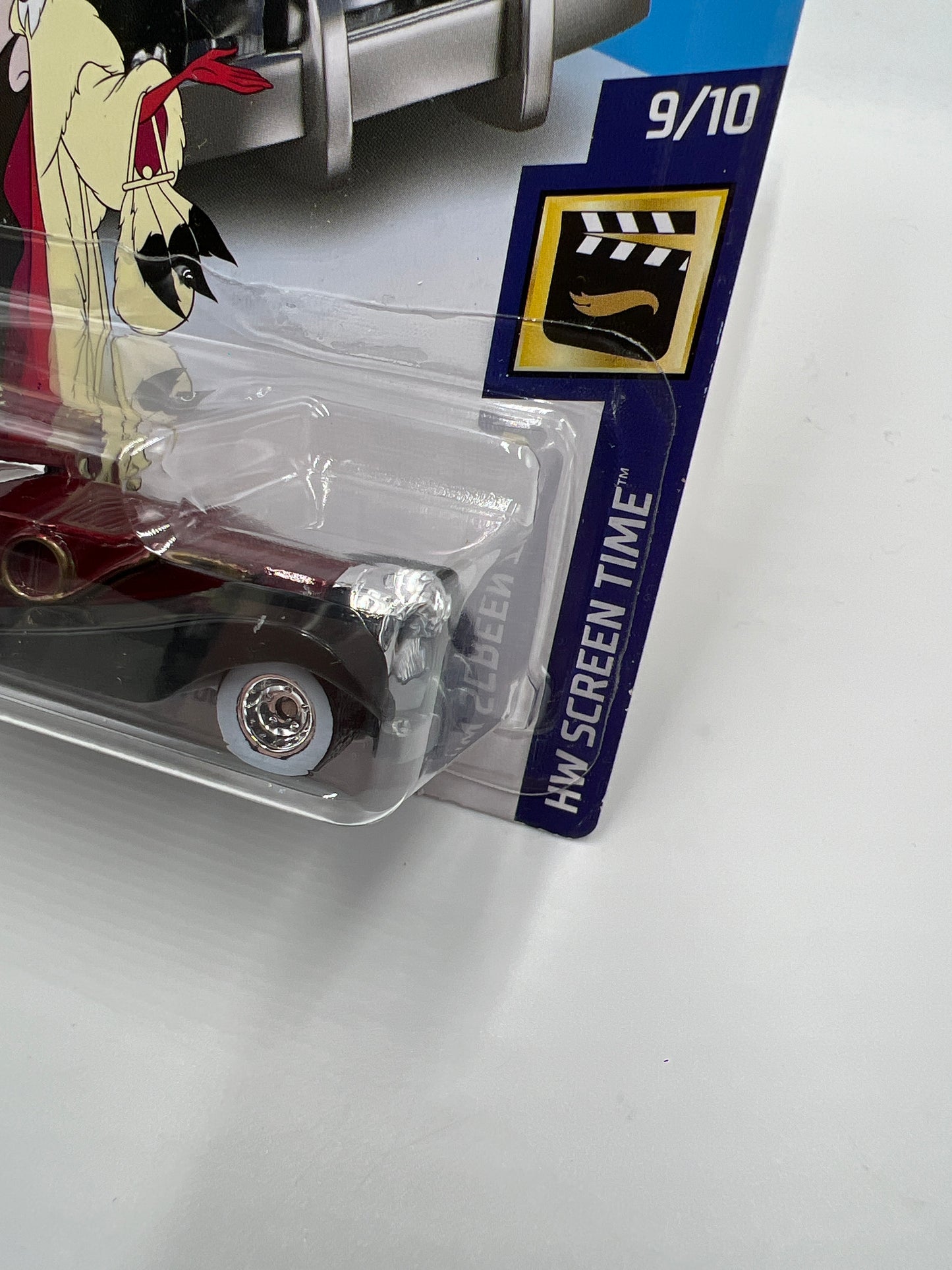 2018 Hot Wheels Super Treasure Hunt Cruella De Vil Red W/Protector