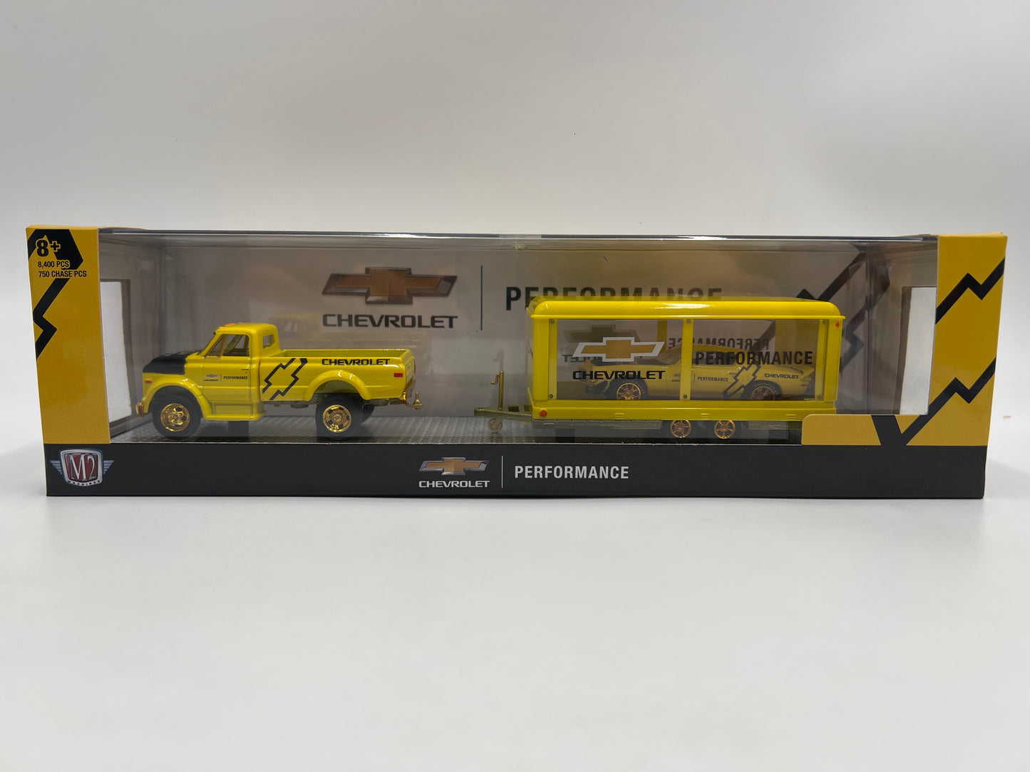 M2 Machines Auto Haulers CHASE 1970 Chevrolet C60 Truck & 1970 Chevrolet Camaro Z/28 RS R58