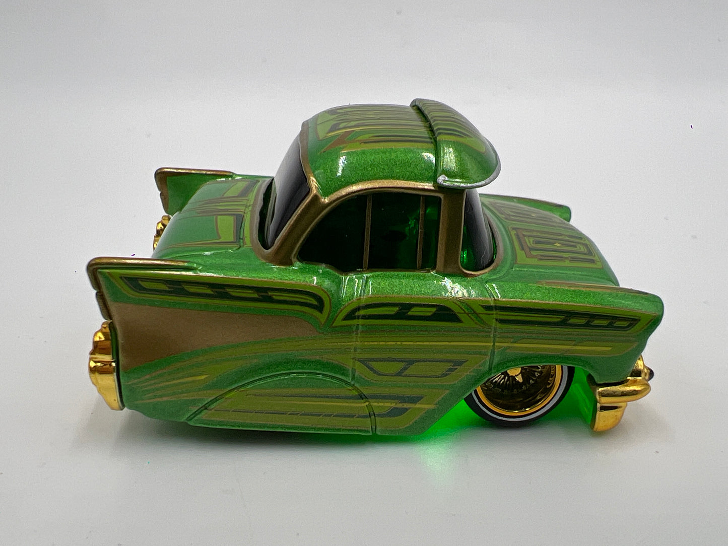 MGA Car Tuned Series 1 Show Glow Lowriders #6 57 Chevy Bel Air Green
