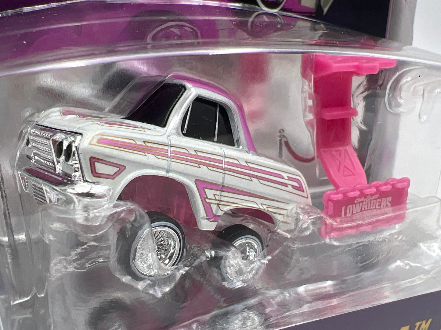 MGA Car Tuned Series 3 Show Glow Lowriders #3 62 Chevy Impala White/Pink