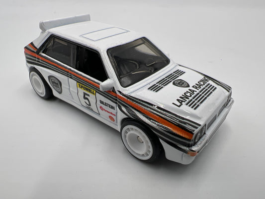 Hot Wheels 1/64 Premium Diorama Set Lancia Delta Integrale White Loose