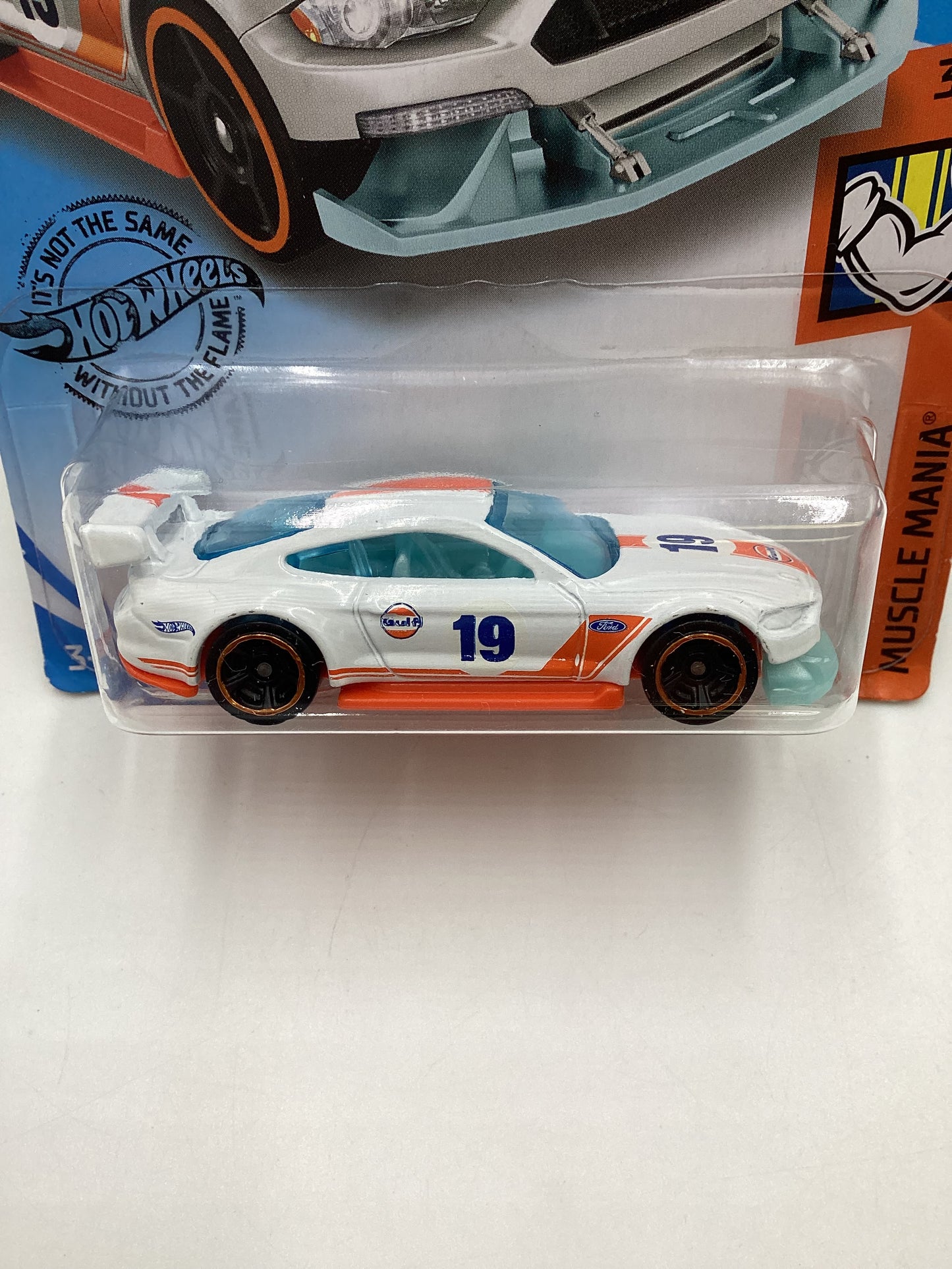 2019 Hot wheels Muscle Mania #180 Custom 18 Ford Mustang GT Gulf 27A