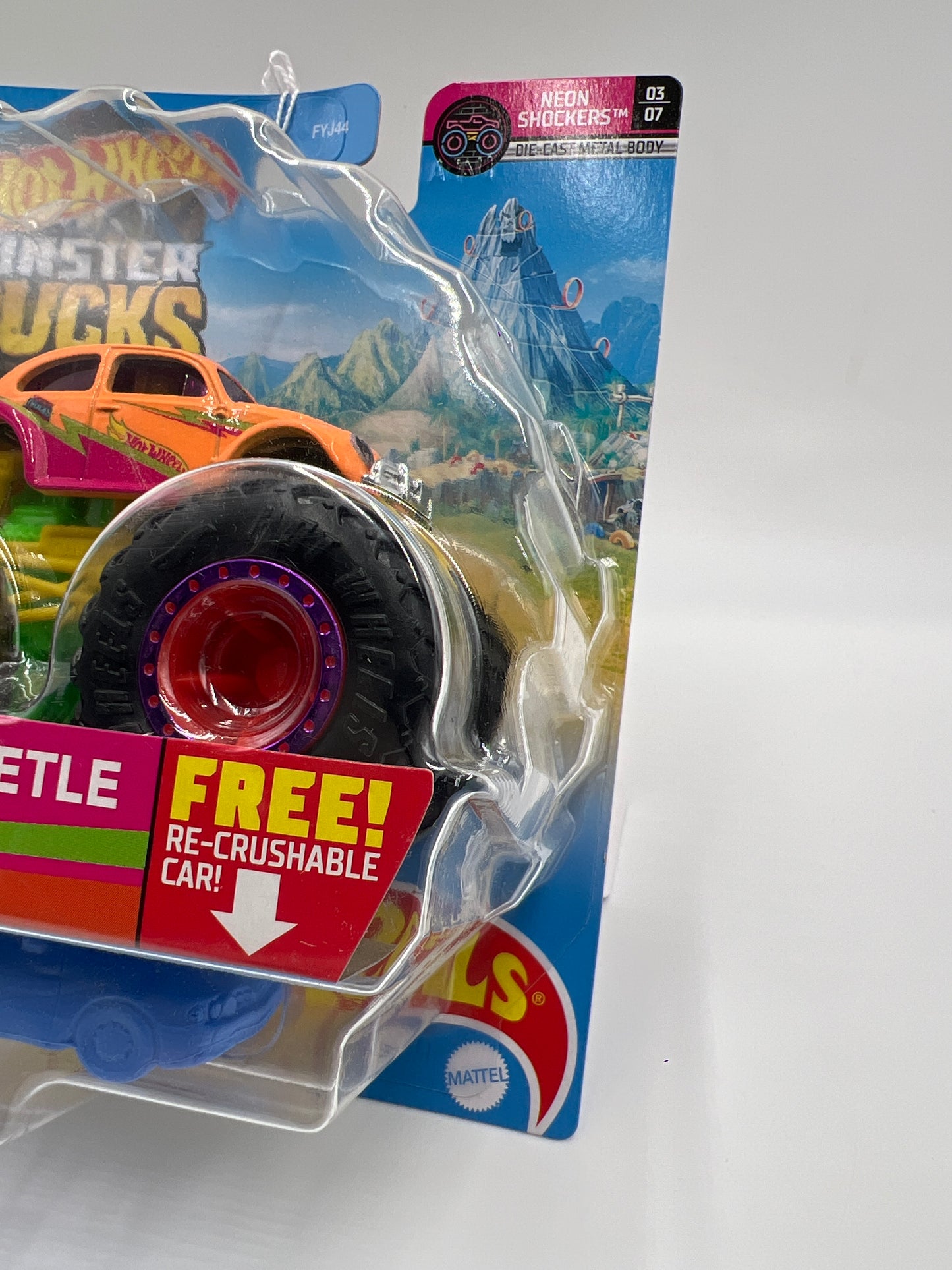 2021 Hot Wheels Monster Trucks Neon Shockers #21 Volkswagen Beetle 128G
