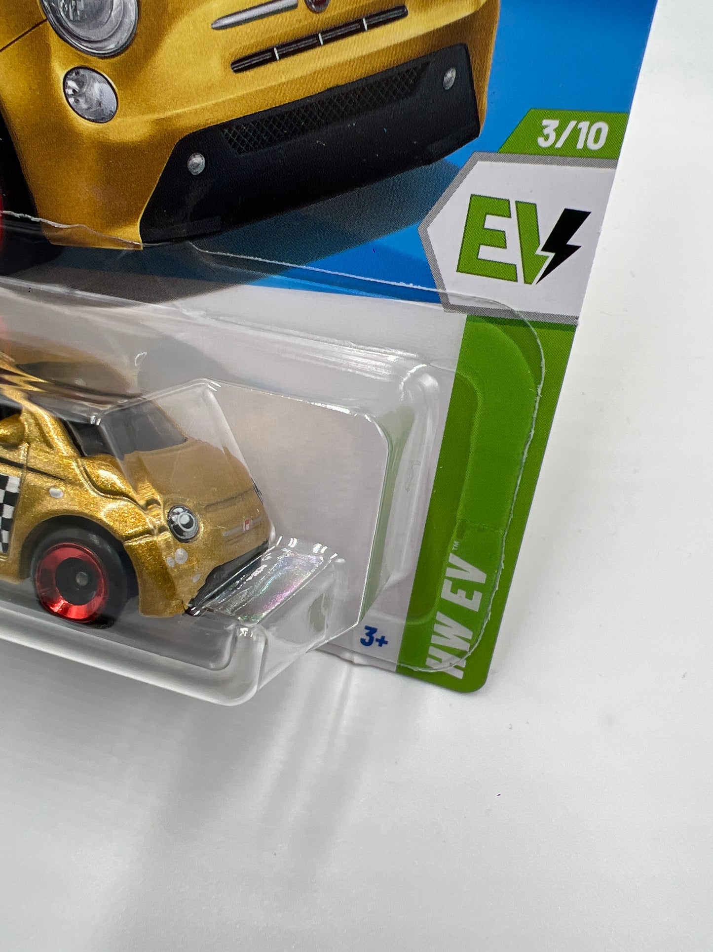 2025 Hot Wheels C Case #33 Fiat 500e Gold 63D