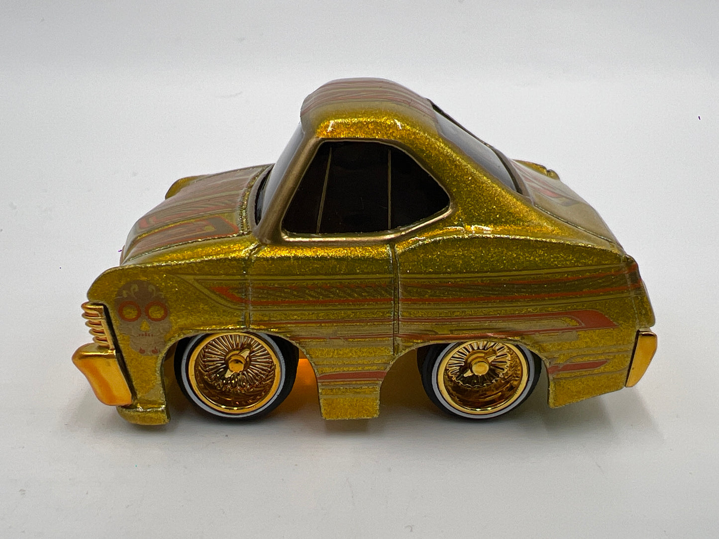 MGA Car Tuned Series 1 Show Glow Lowriders #1 67 Chevy Impala SS Gold
