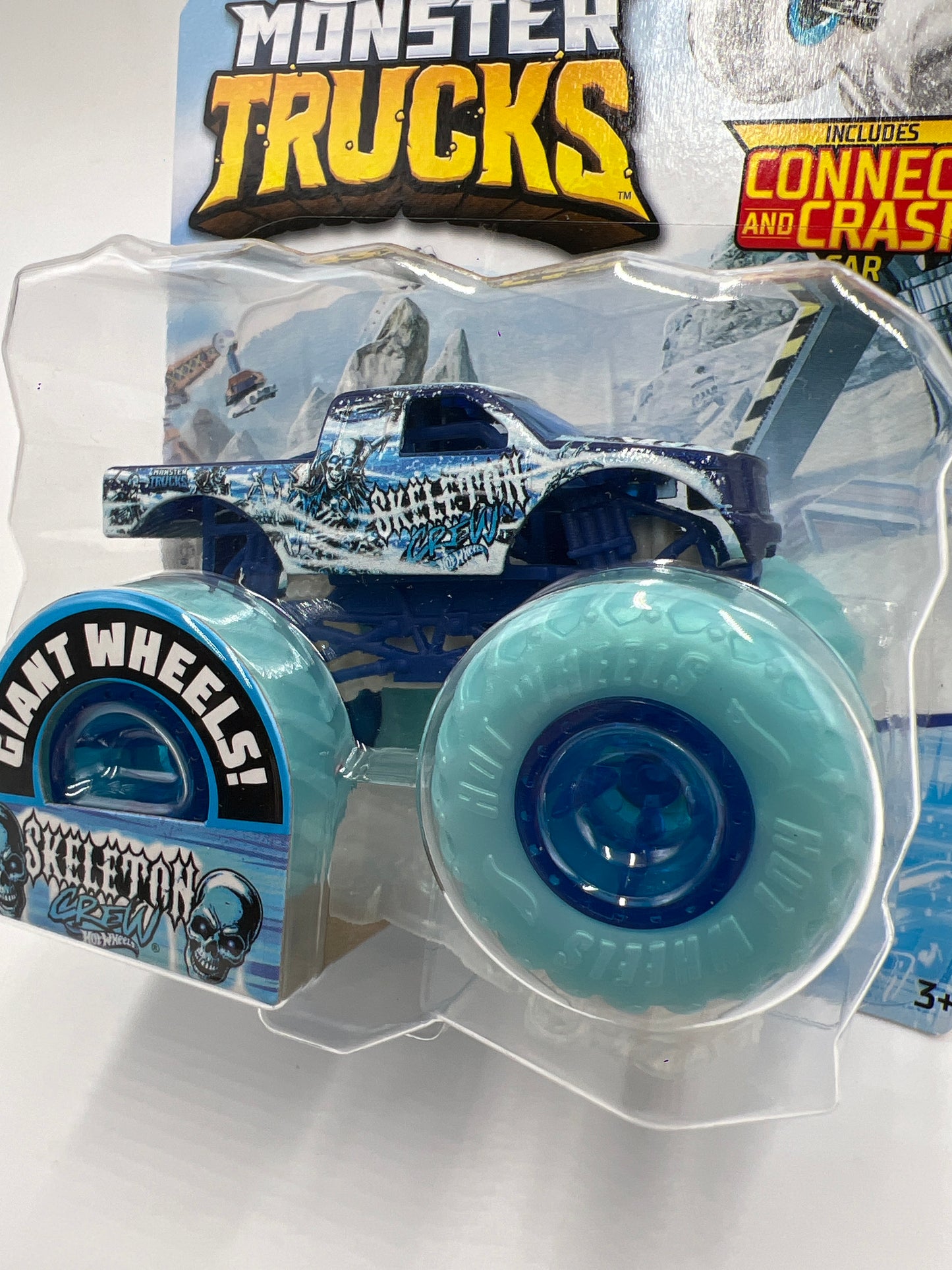 Hot Wheels Monster Trucks Blizzard Bashers Skeleton Crew W/Protector