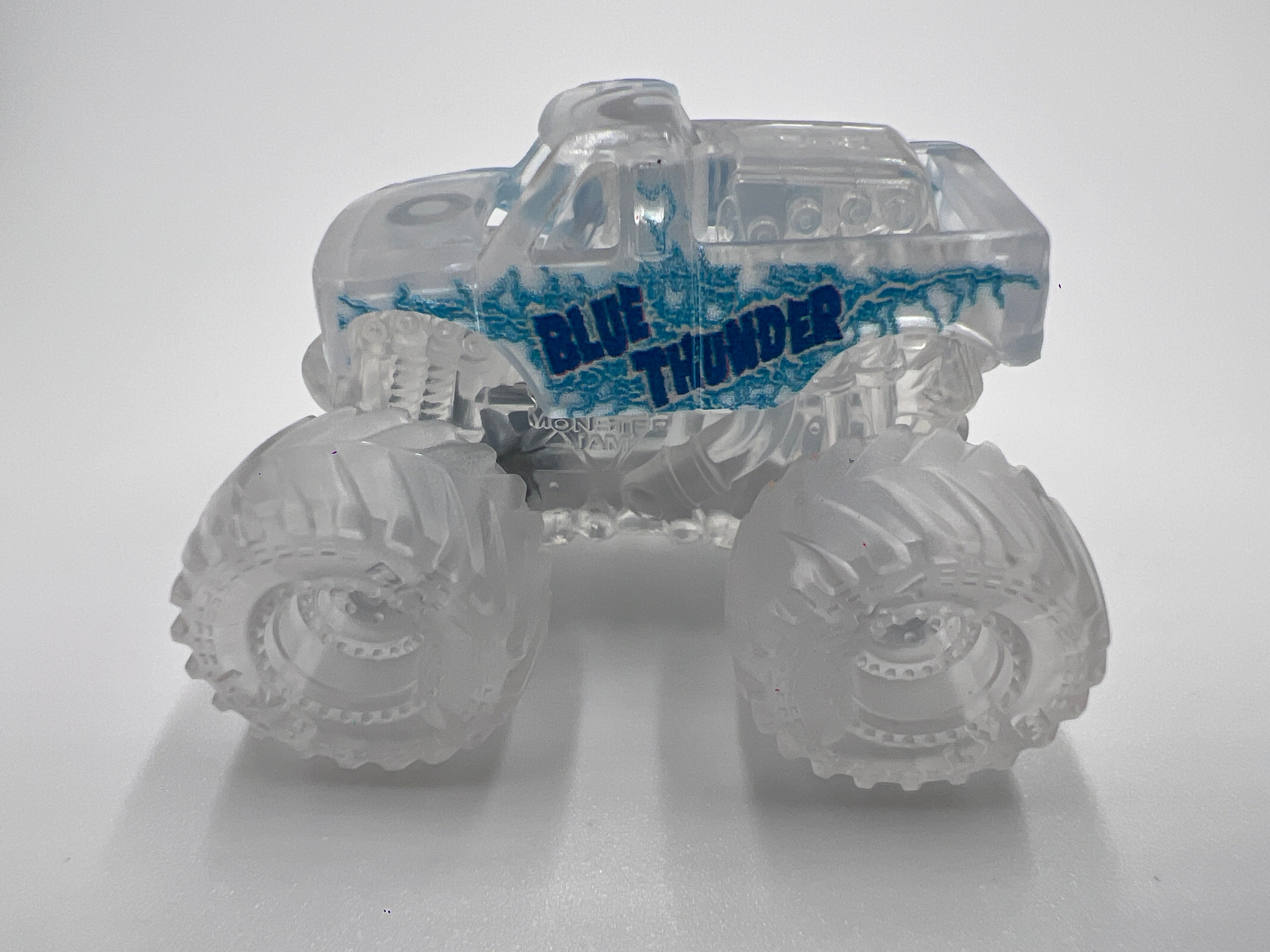 Monster Jam Mini Series 16 #735 Blue Thunder Clear Chase