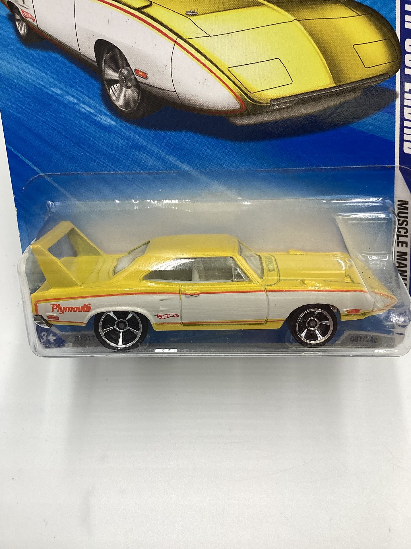 2010 Hot Wheels #087 70 Plymouth Superbird Yellow/White 38C