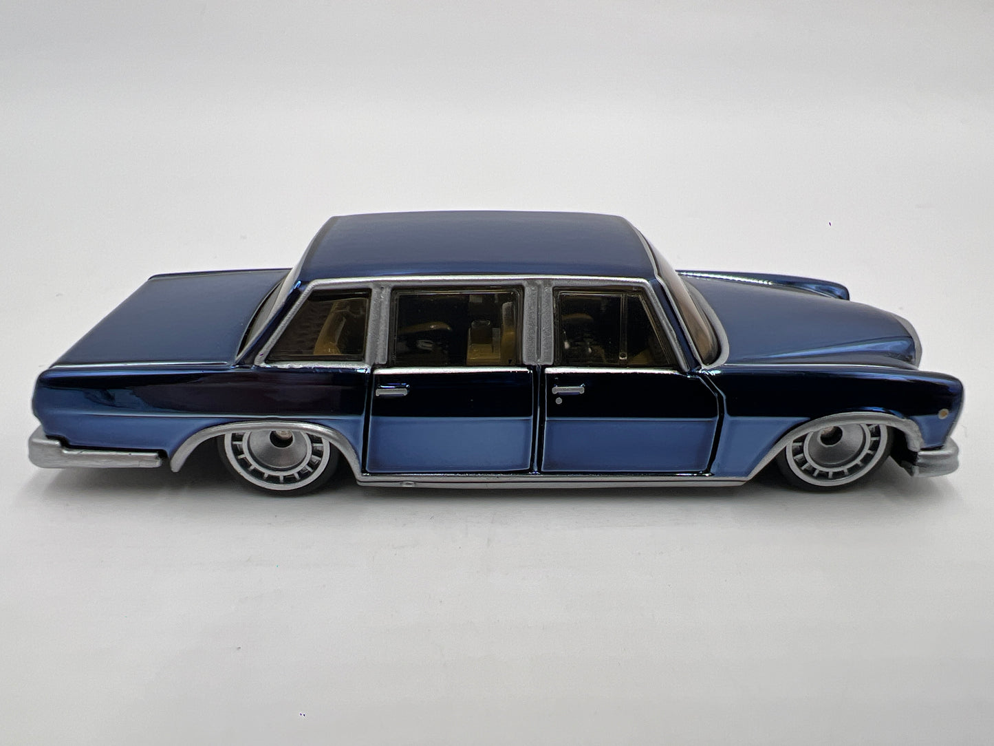 2025 Hot Wheels RLC Mercedes-Benz 600 Blue