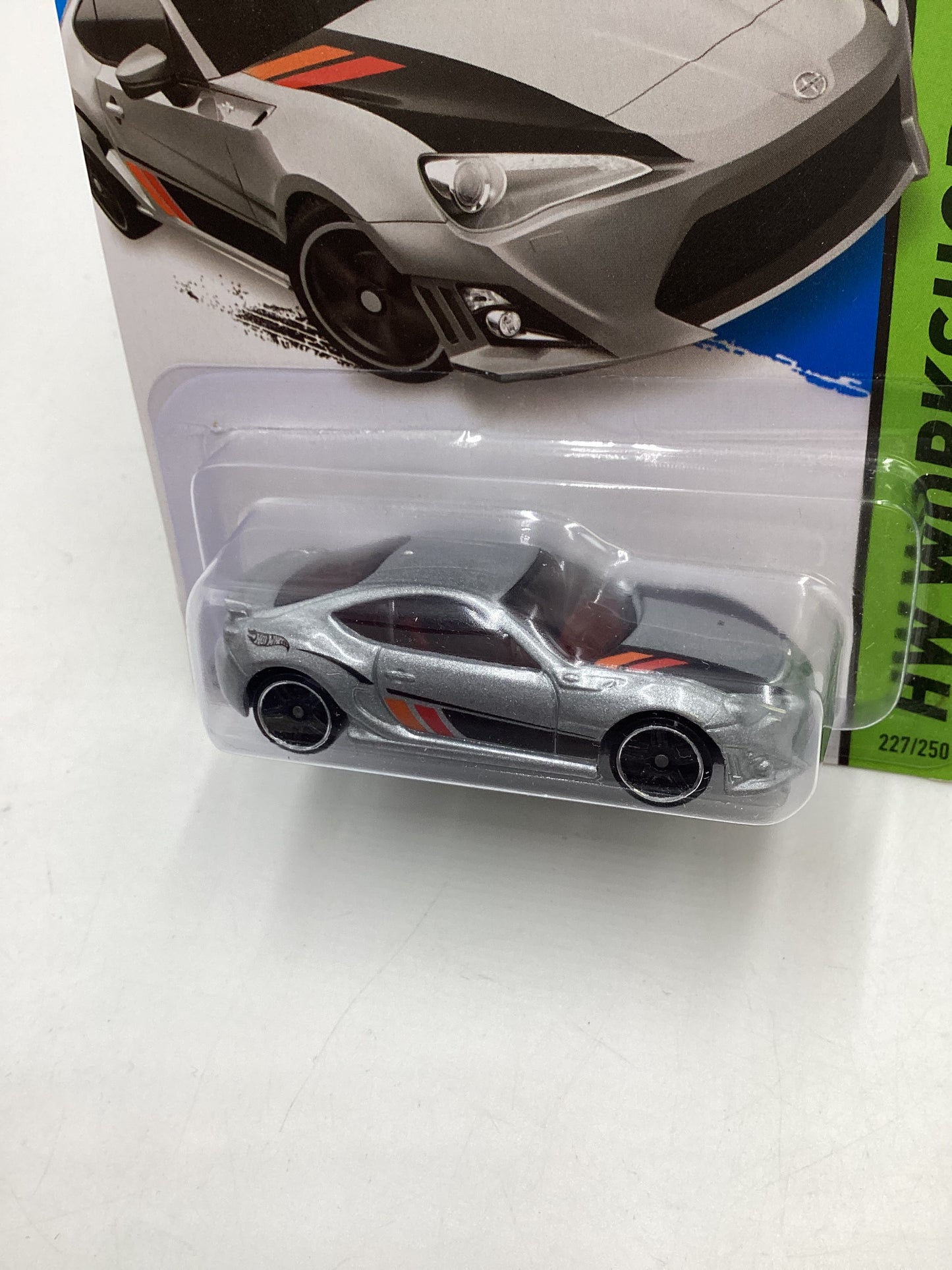 2014 Hot Wheels #227 Scion FR-S Silver 82A