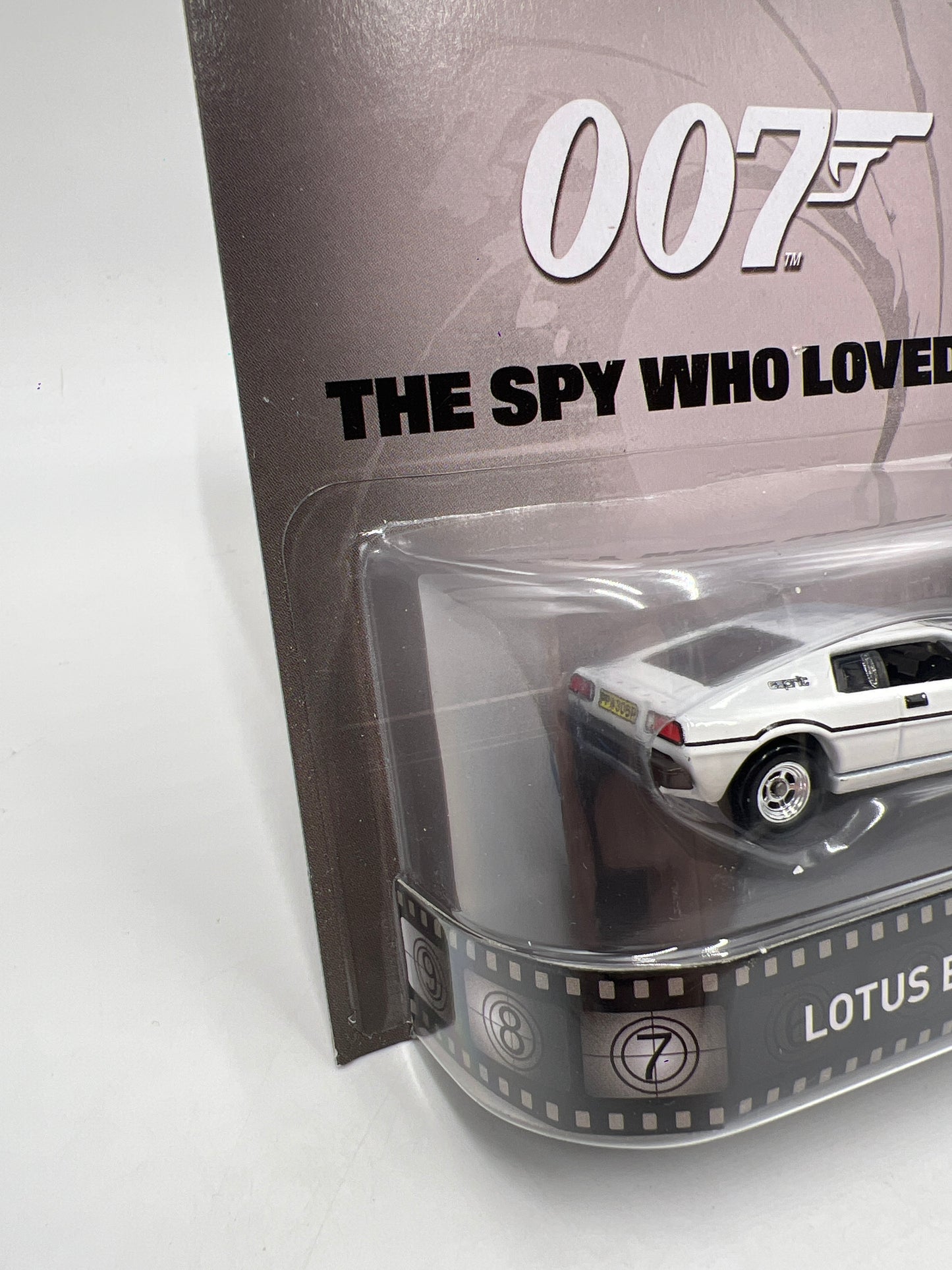 Hot Wheels Premium Retro Entertainment 007 The Spy Who Loved Me Lotus Espirit S1 White 266i