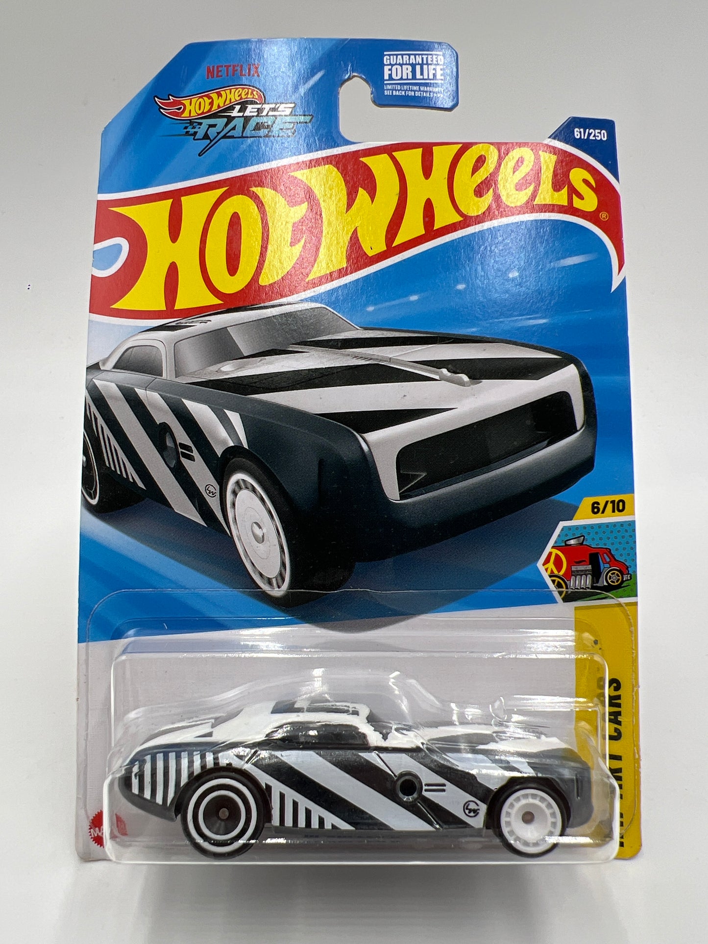 2025 Hot Wheels Super Treasure Hunt #61 Hi-Roller II Black/White W/Protector