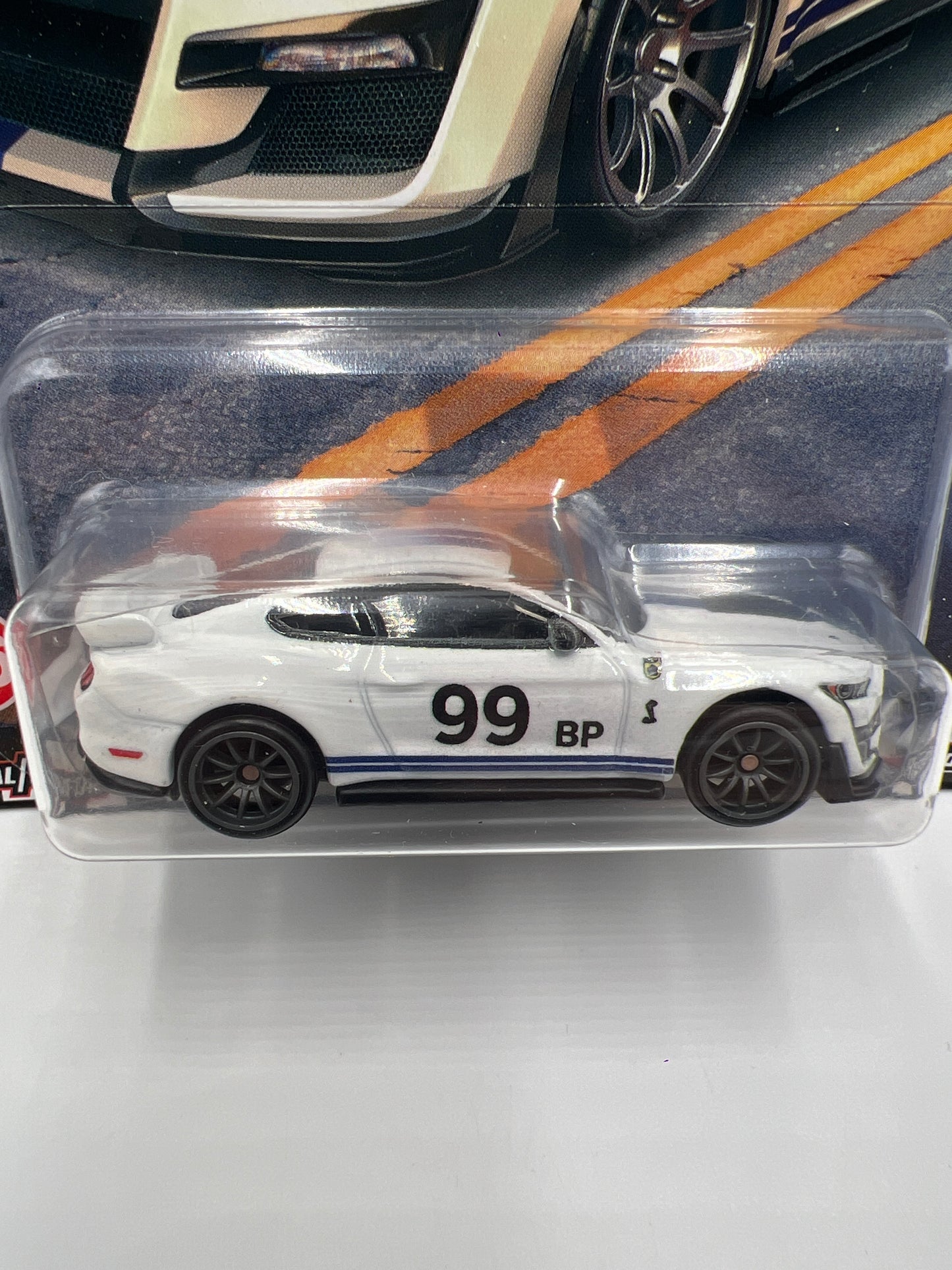 Hot Wheels Premium Boulevard #66 20 Ford Shelby GT500 White 261B