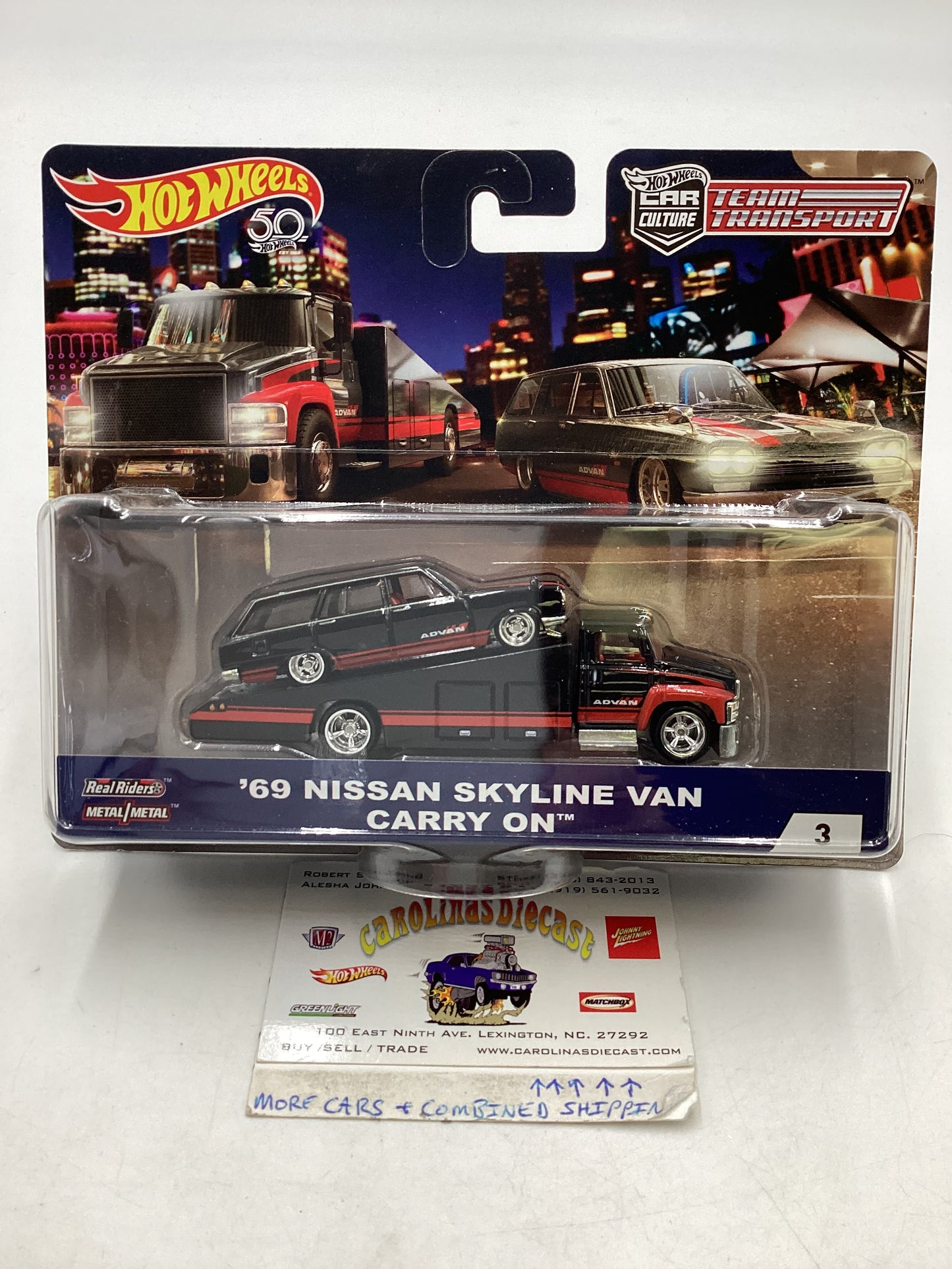 2018 Hot Wheels Team transport #3 69 Nissan Skyline Van & Carry On with Protector