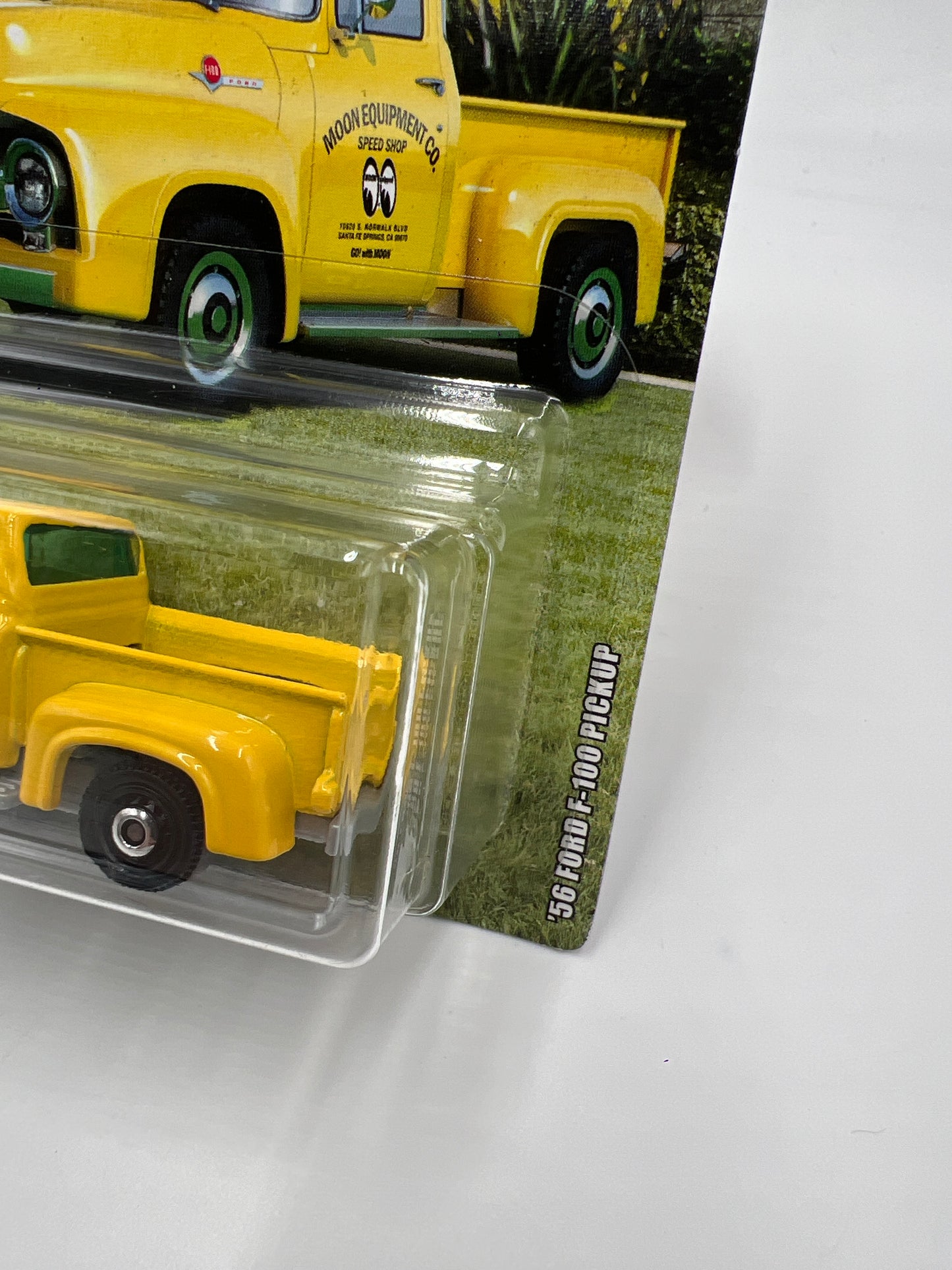 2019 Matchbox Ford Truck Series 56 Ford F-100 Pickup Mooneyes Yellow 150D